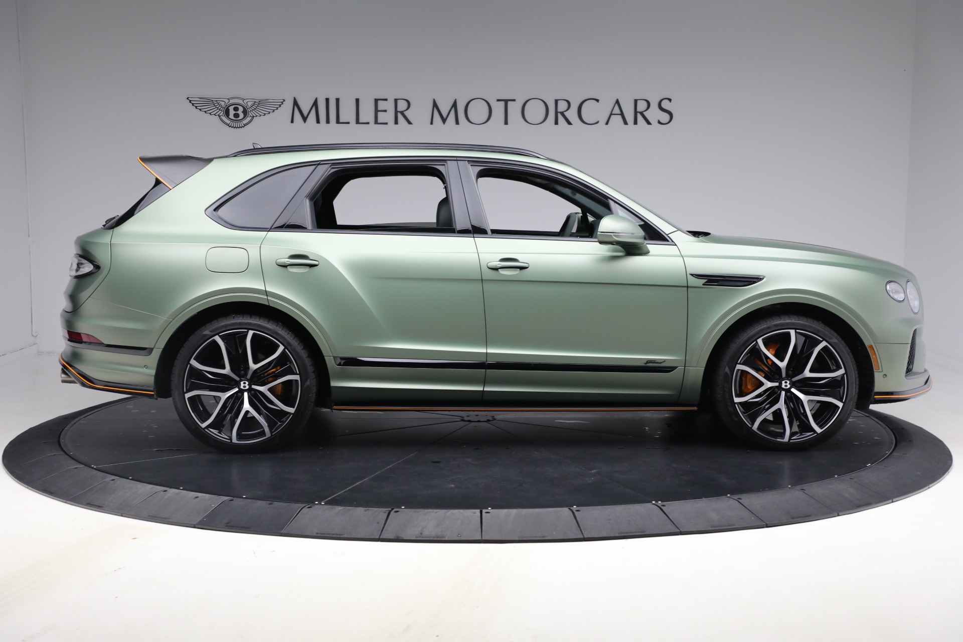 New-2027-BENTLEY-BENTAYGA-SPEED