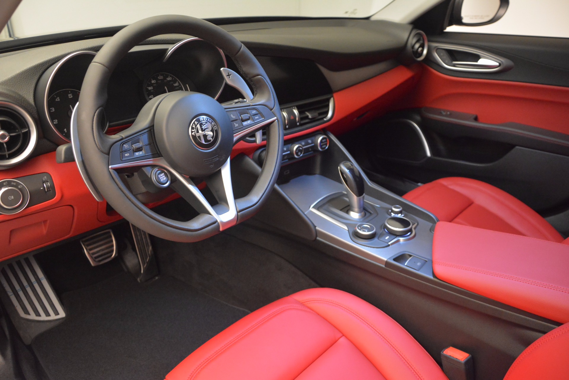 New-2017-Alfa-Romeo-Giulia-Q4