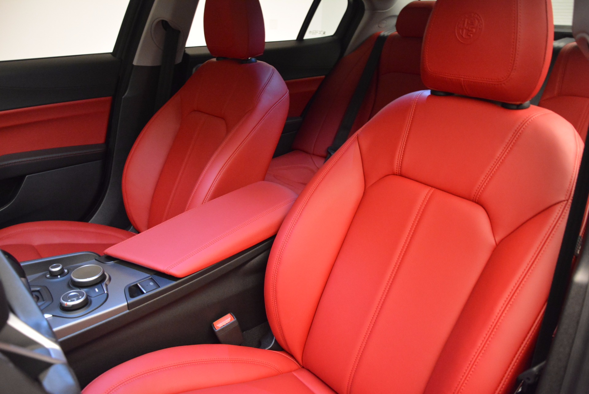 New-2017-Alfa-Romeo-Giulia-Q4