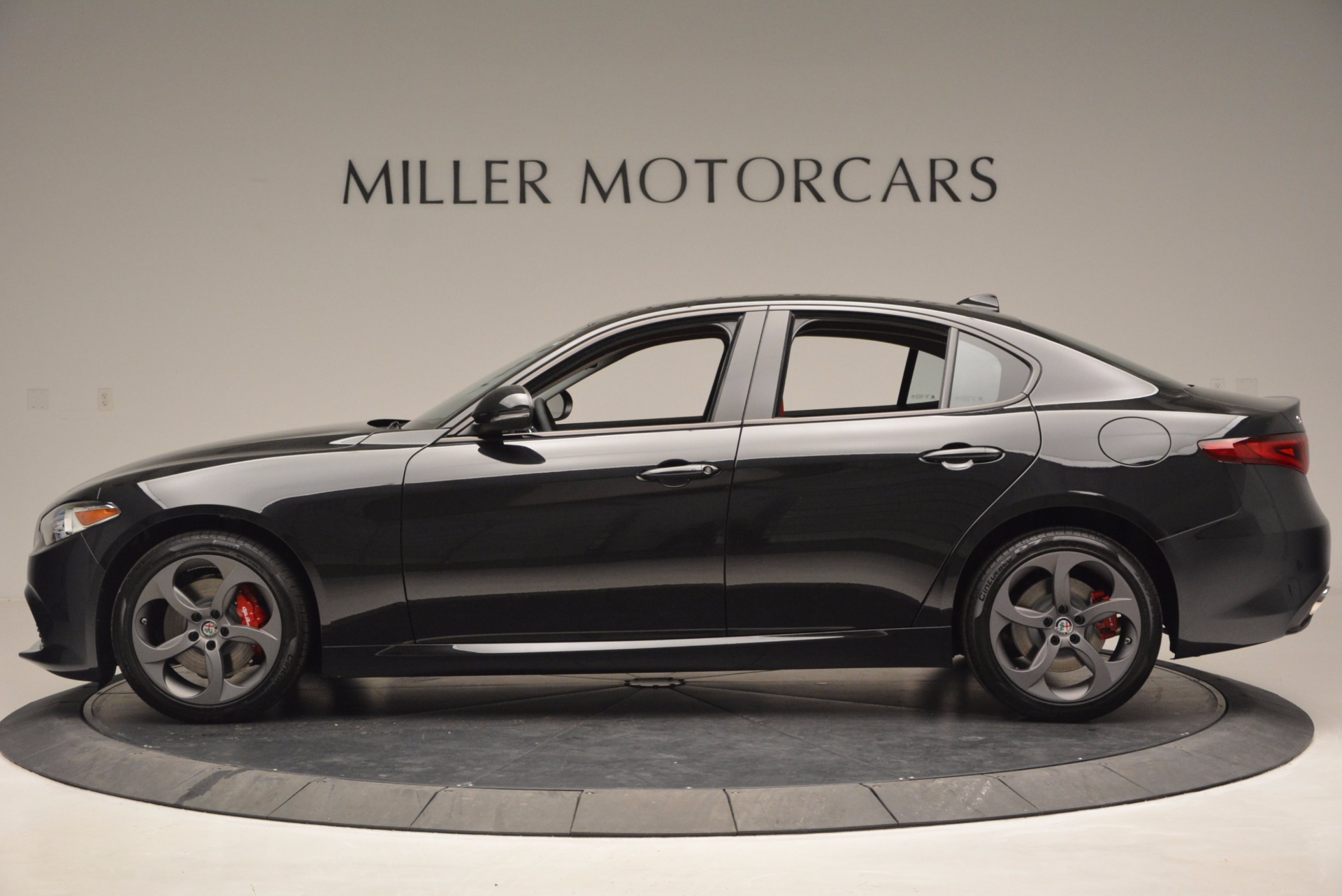 New-2017-Alfa-Romeo-Giulia-Q4