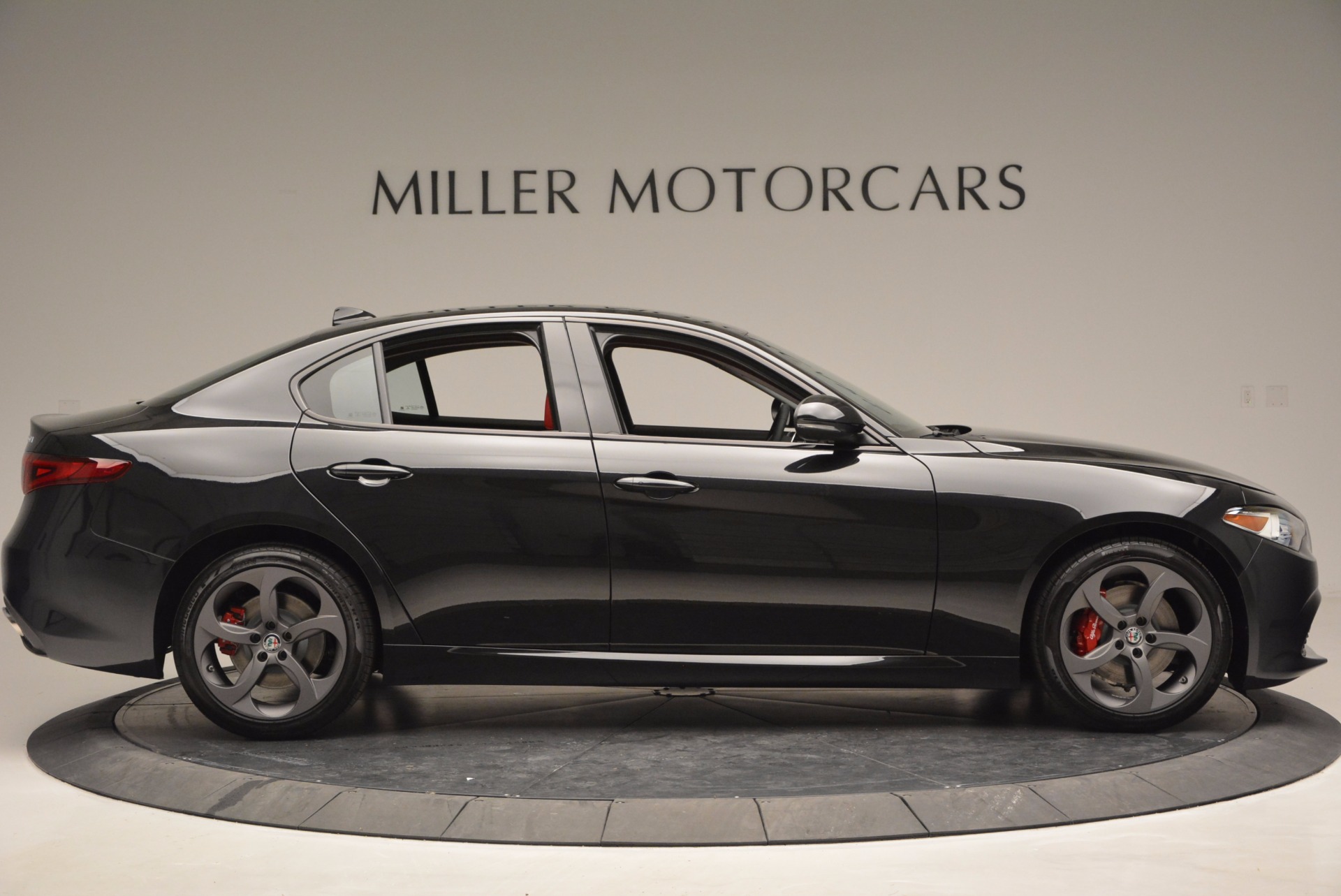 New-2017-Alfa-Romeo-Giulia-Q4