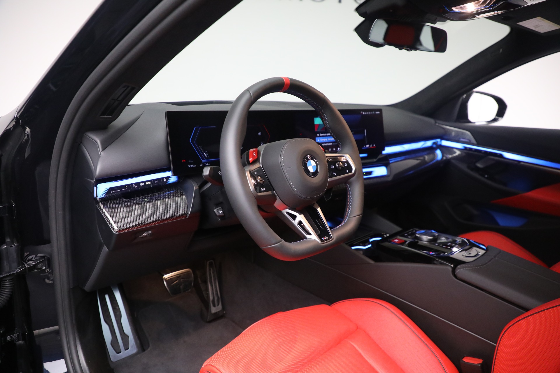 Used-2025-BMW-M5-Touring