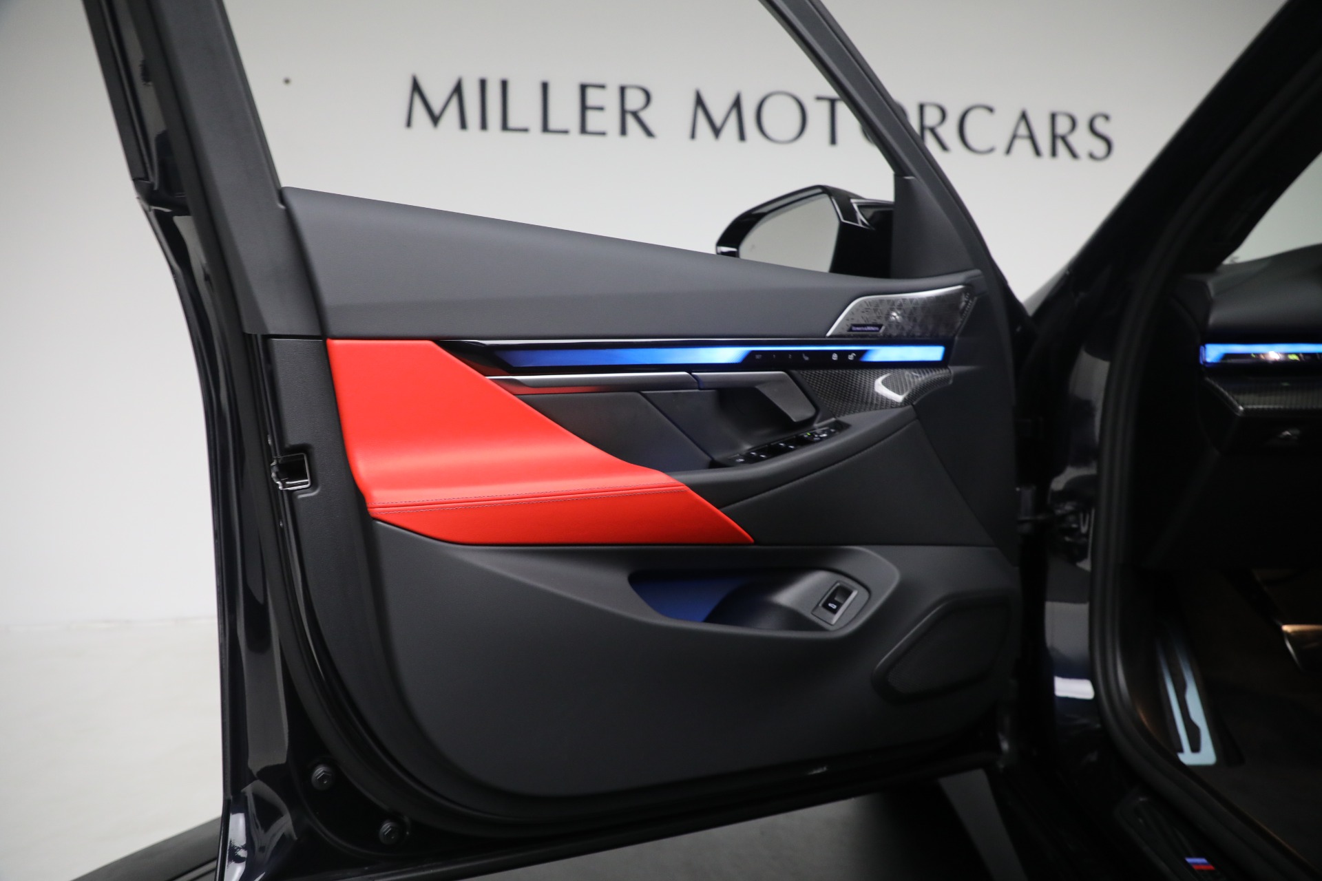 Used-2025-BMW-M5-Touring