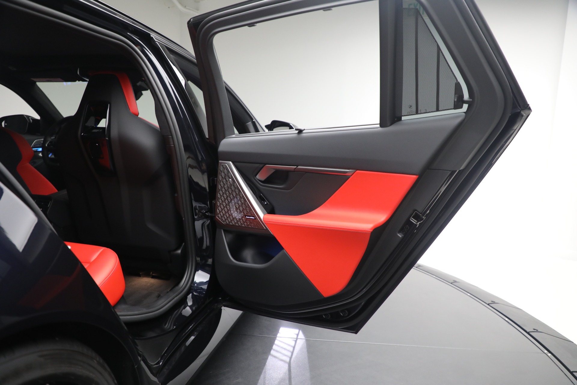 Used-2025-BMW-M5-Touring