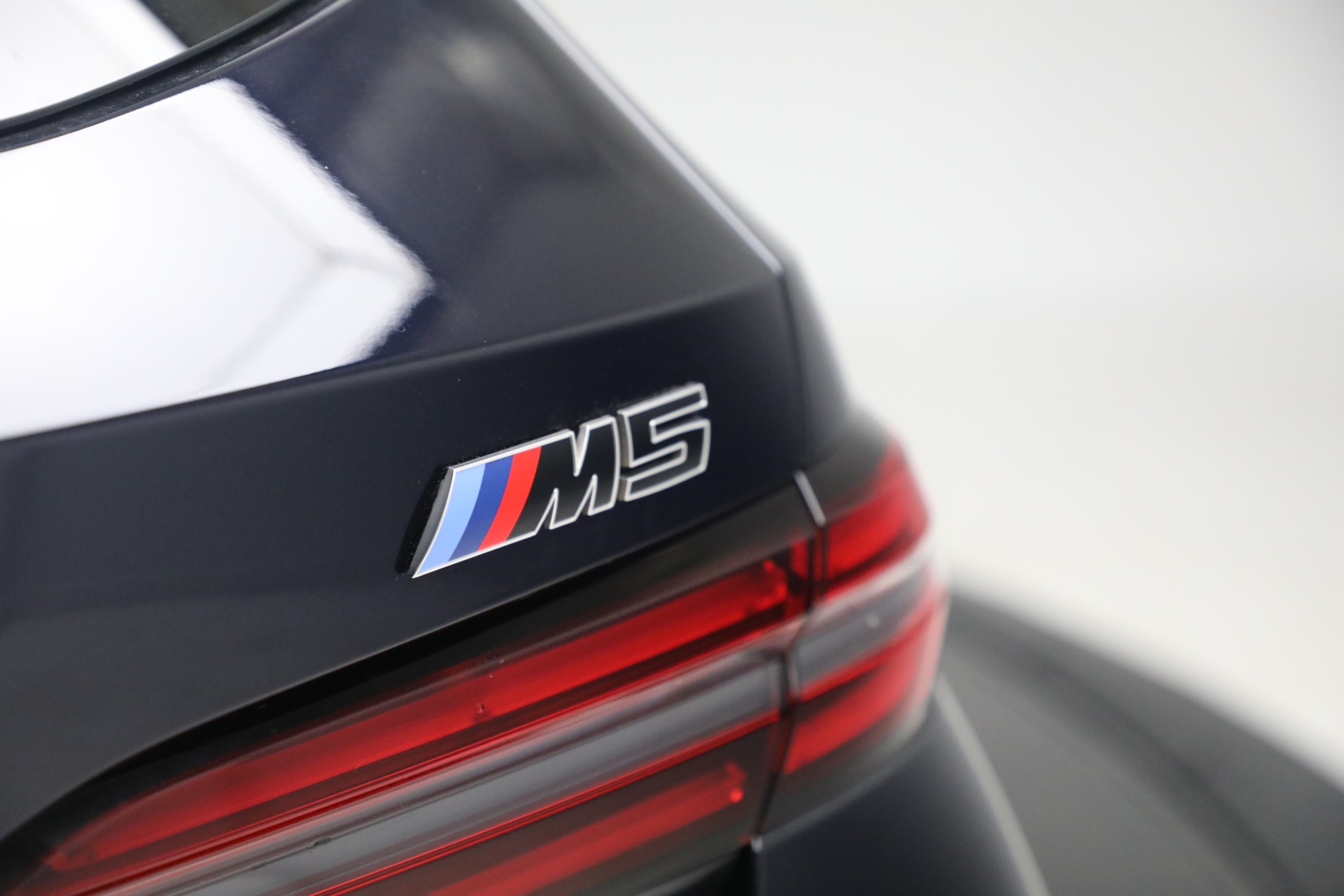 Used-2025-BMW-M5-Touring