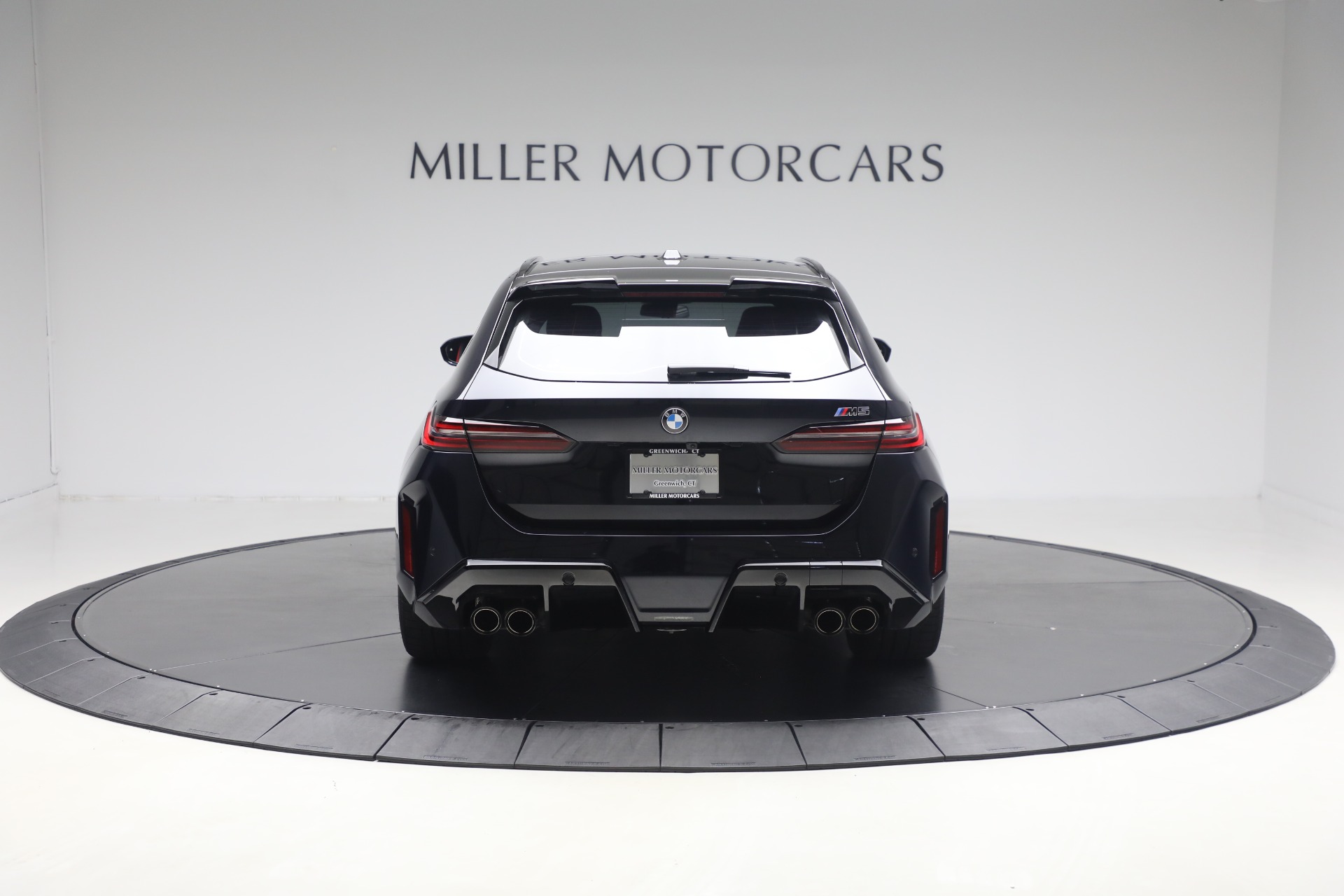 Used-2025-BMW-M5-Touring