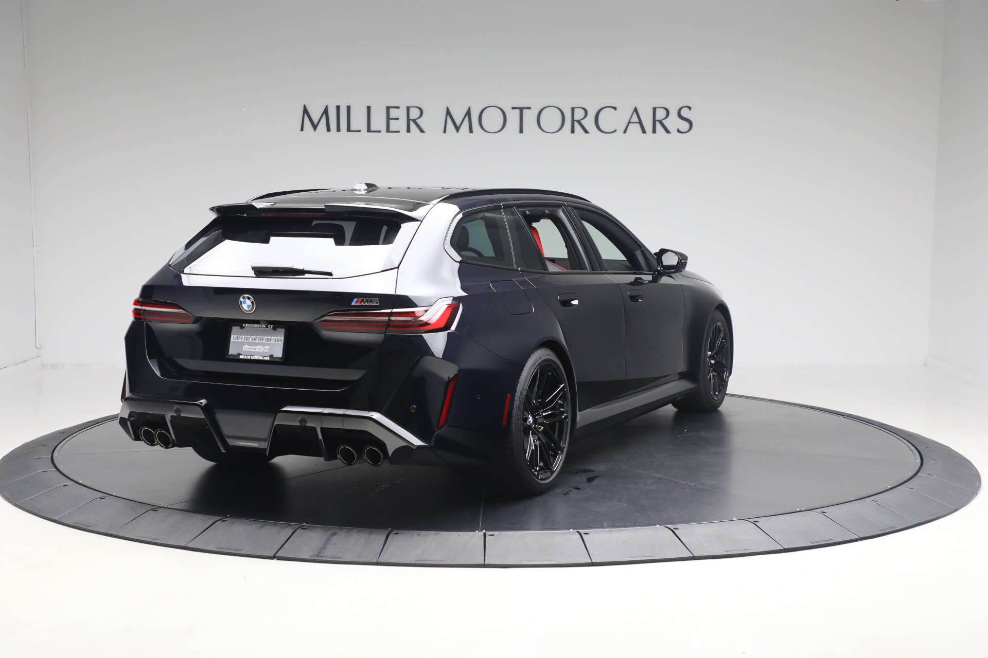 Used-2025-BMW-M5-Touring