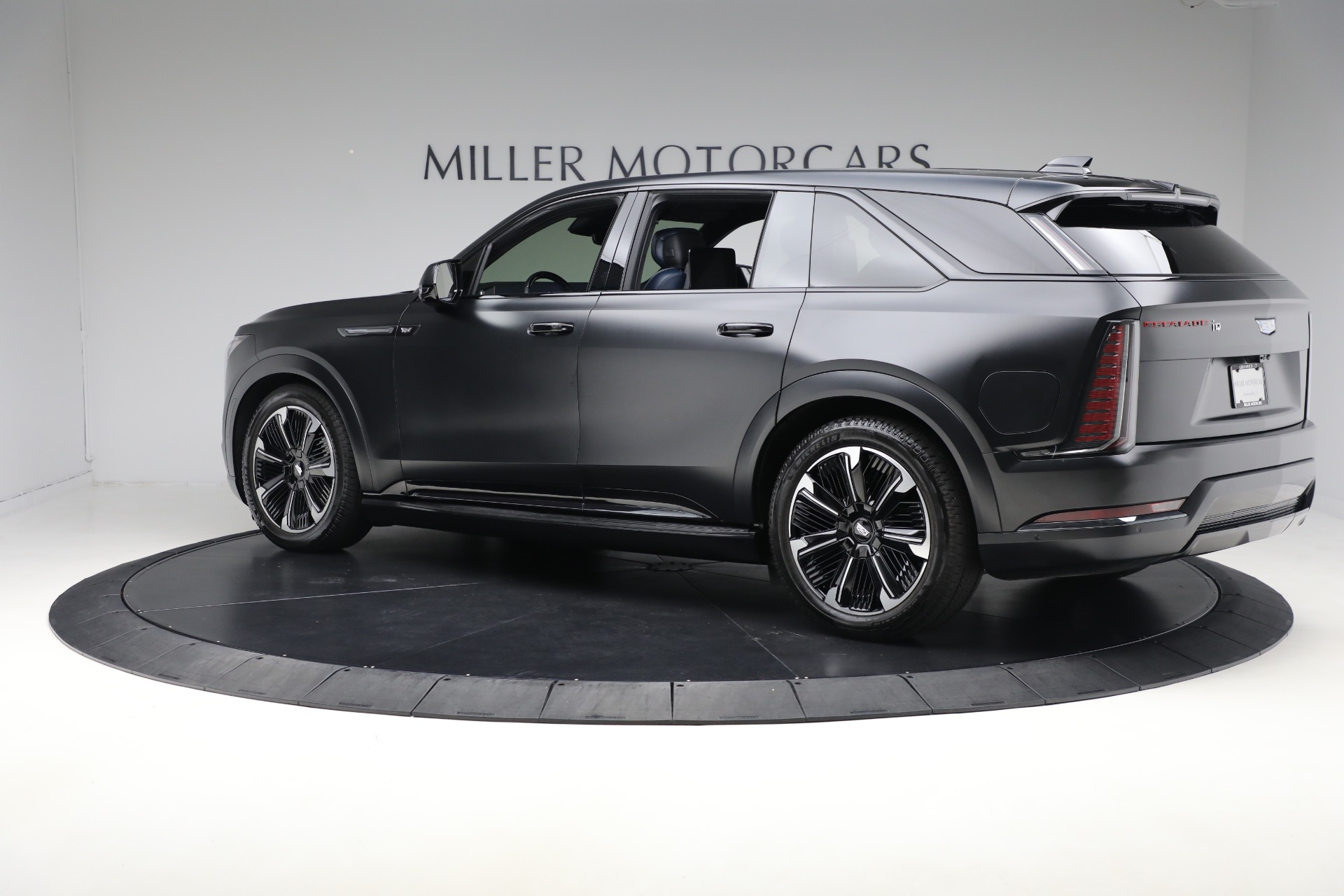 Used-2025-Cadillac-Escalade-IQ-Sport-2