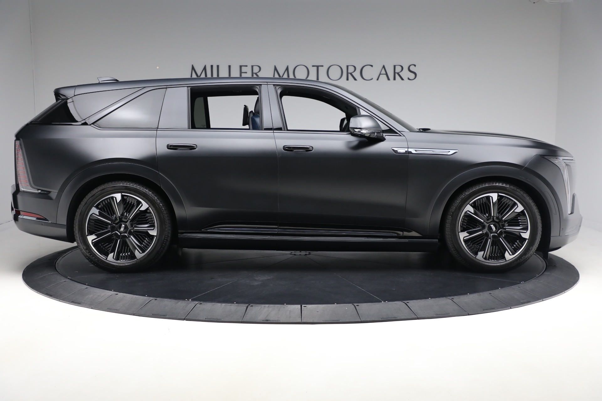 Used-2025-Cadillac-Escalade-IQ-Sport-2