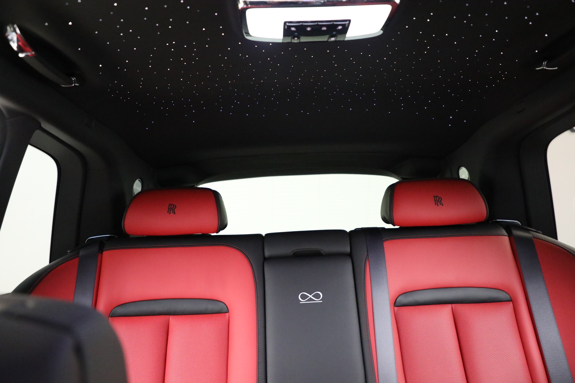 New-2026-Rolls-Royce-Black-Badge-Cullinan