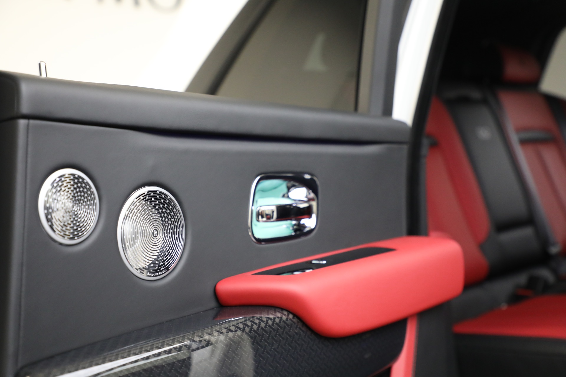 New-2026-Rolls-Royce-Black-Badge-Cullinan