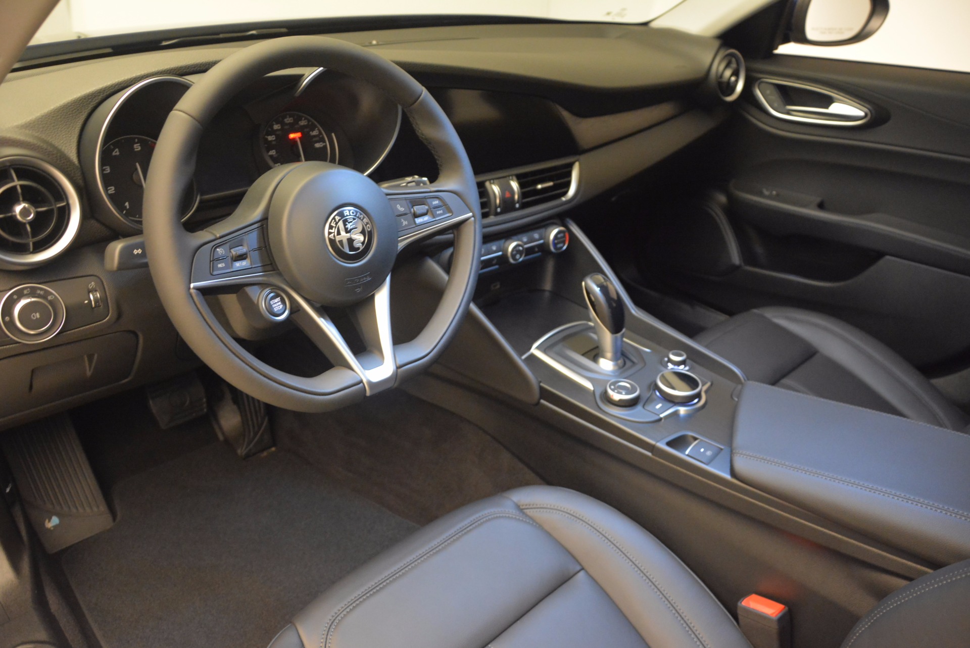 New-2017-Alfa-Romeo-Giulia