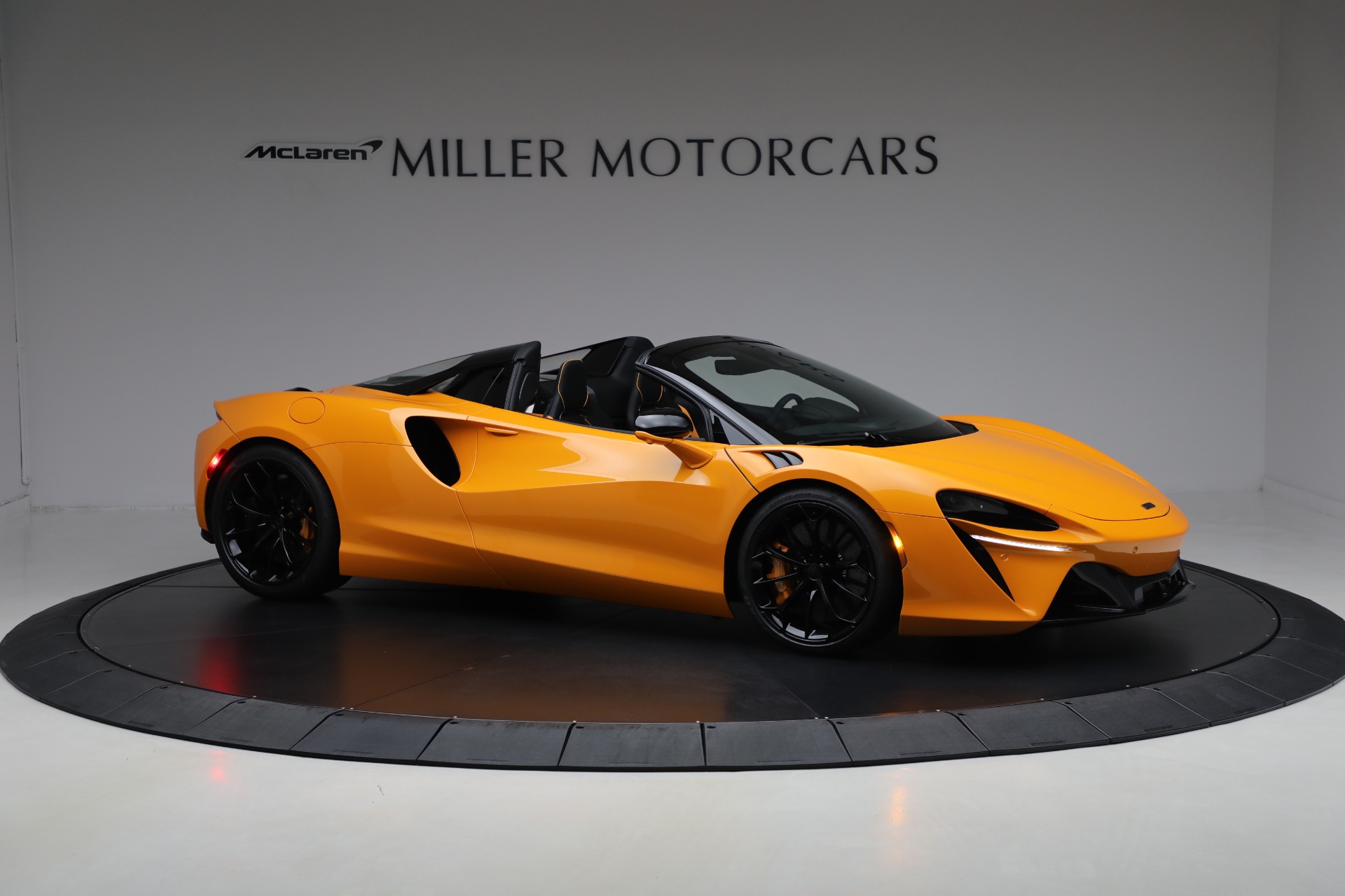 Used-2026-McLaren-Artura-Spider-TechLux