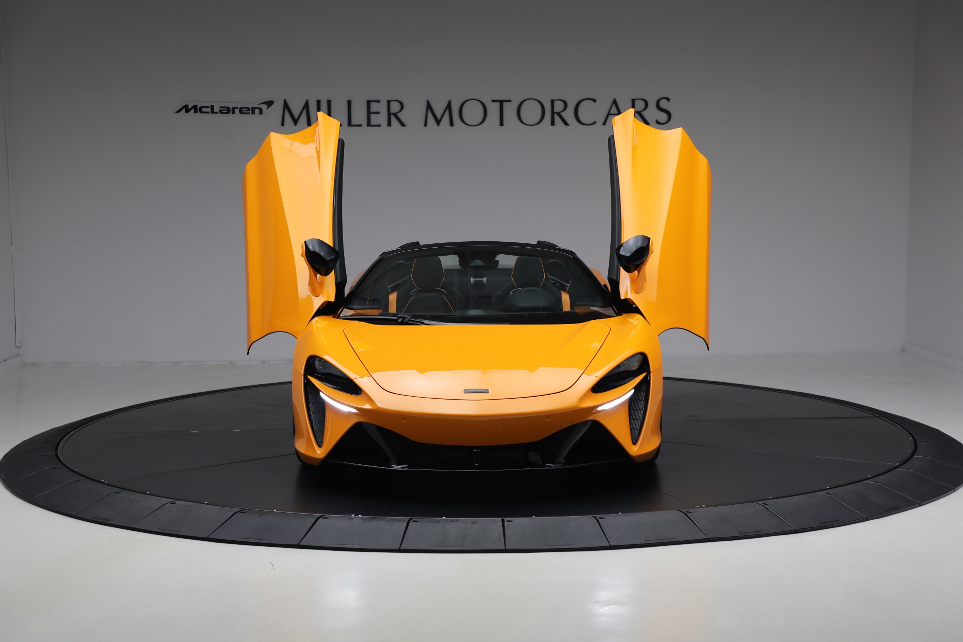 Used-2026-McLaren-Artura-Spider-TechLux