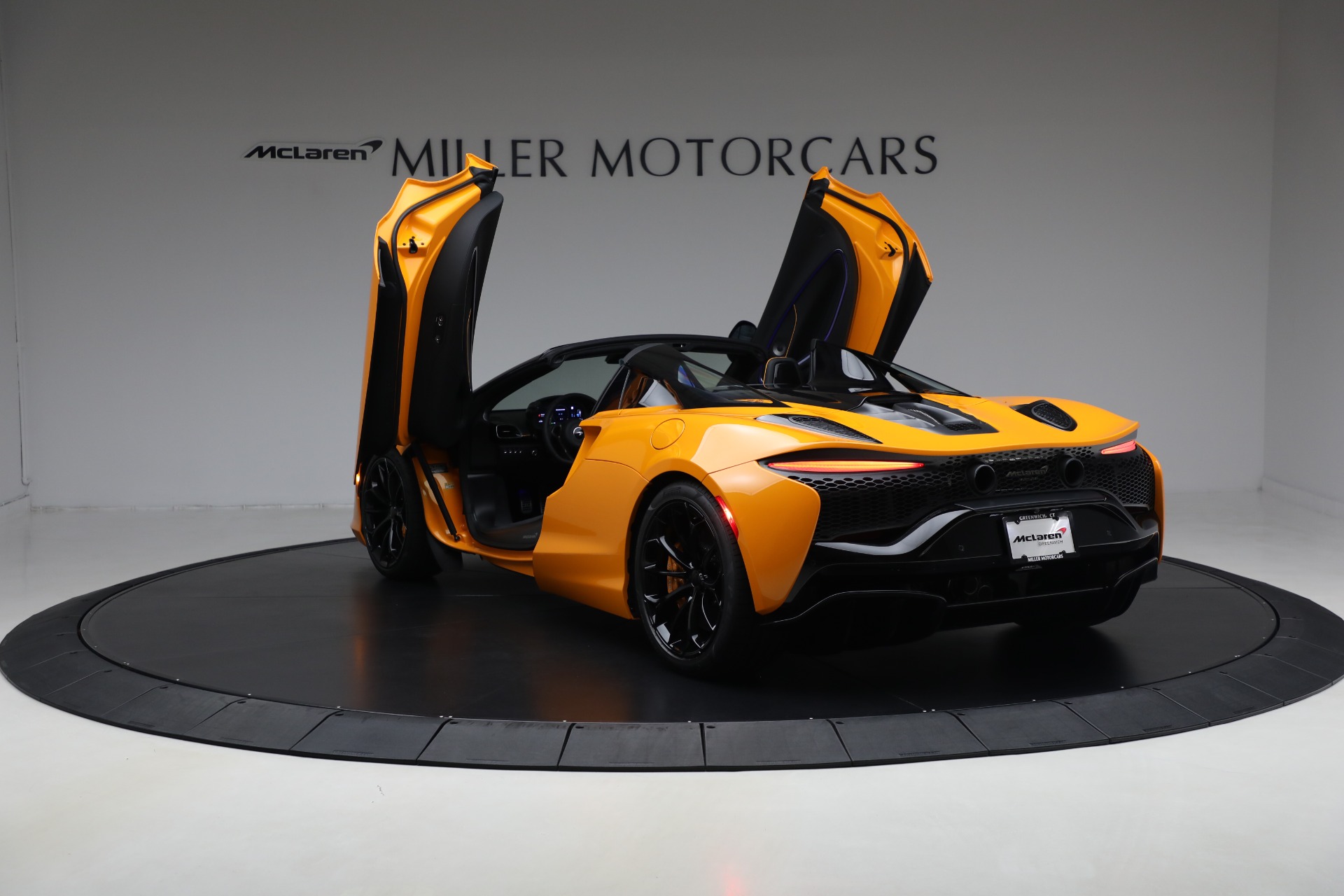 Used-2026-McLaren-Artura-Spider-TechLux