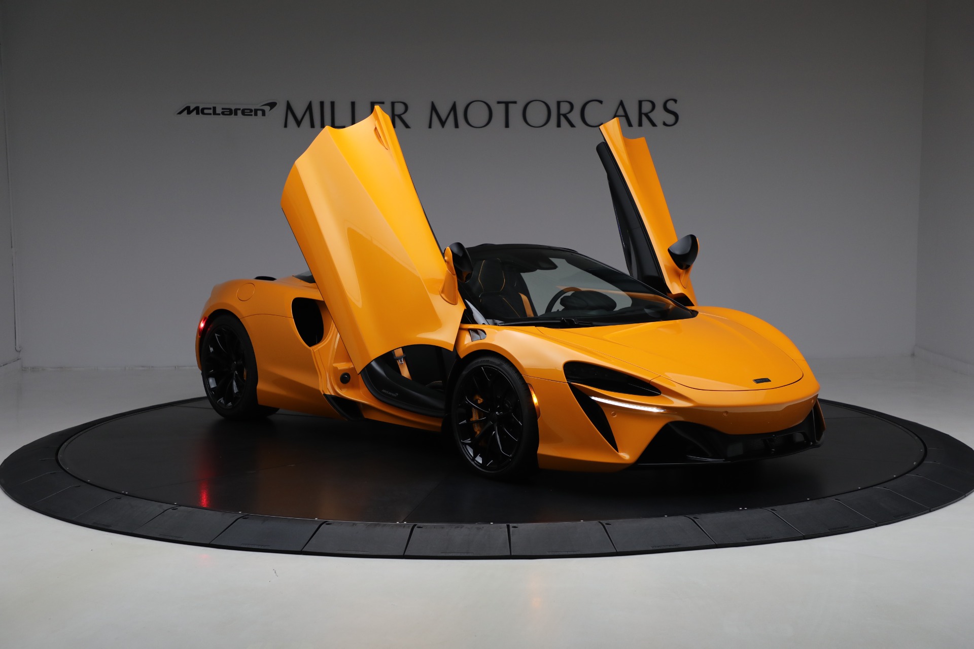 Used-2026-McLaren-Artura-Spider-TechLux
