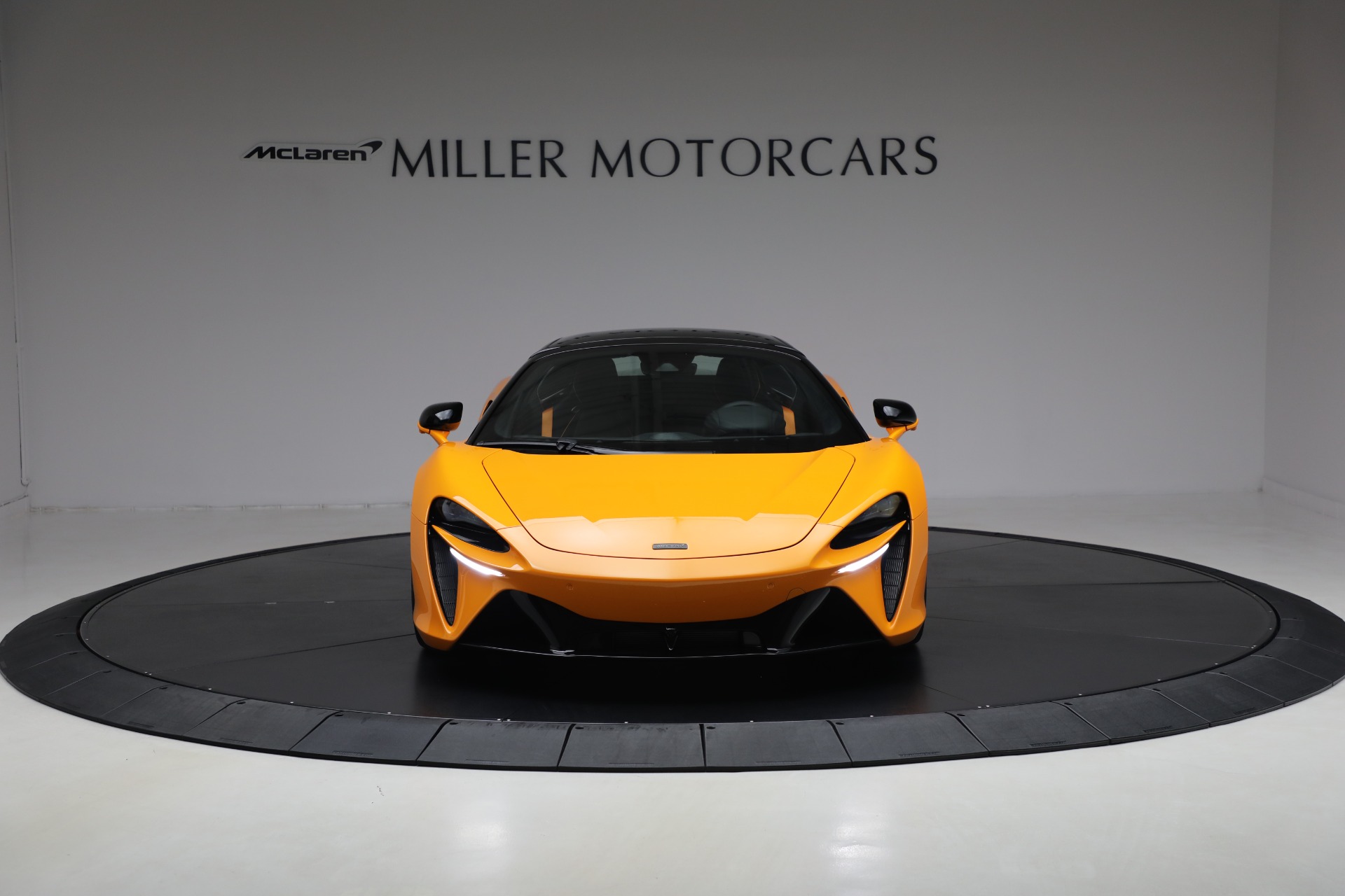 Used-2026-McLaren-Artura-Spider-TechLux