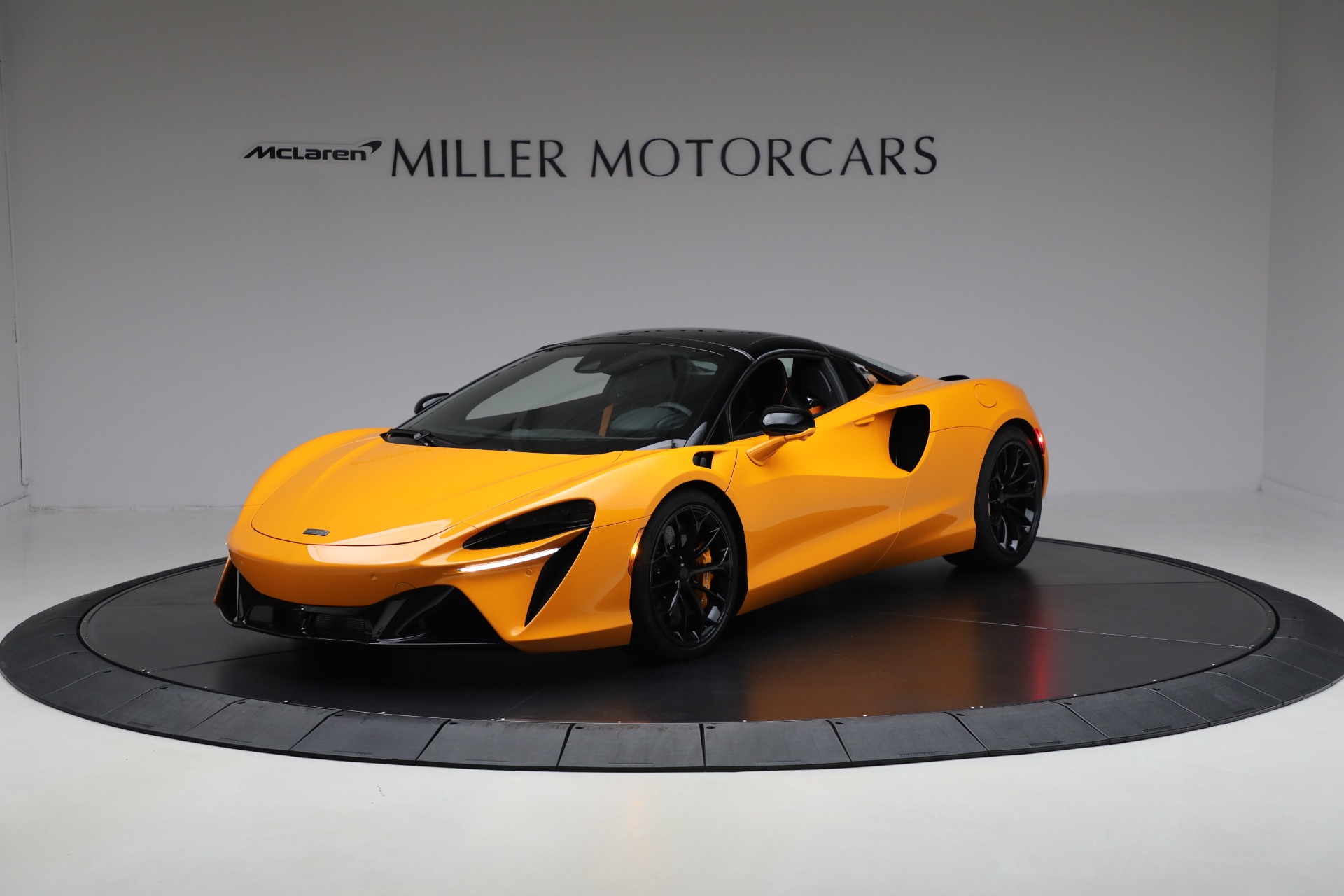 Used-2026-McLaren-Artura-Spider-TechLux
