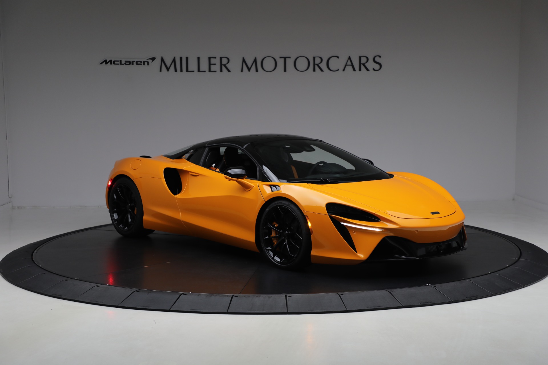 Used-2026-McLaren-Artura-Spider-TechLux
