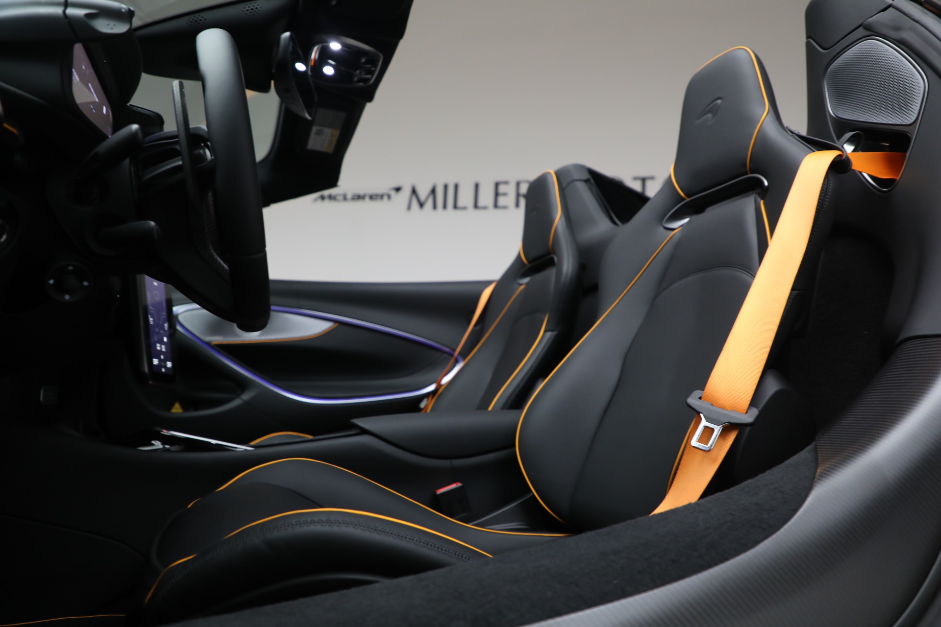 Used-2026-McLaren-Artura-Spider-TechLux