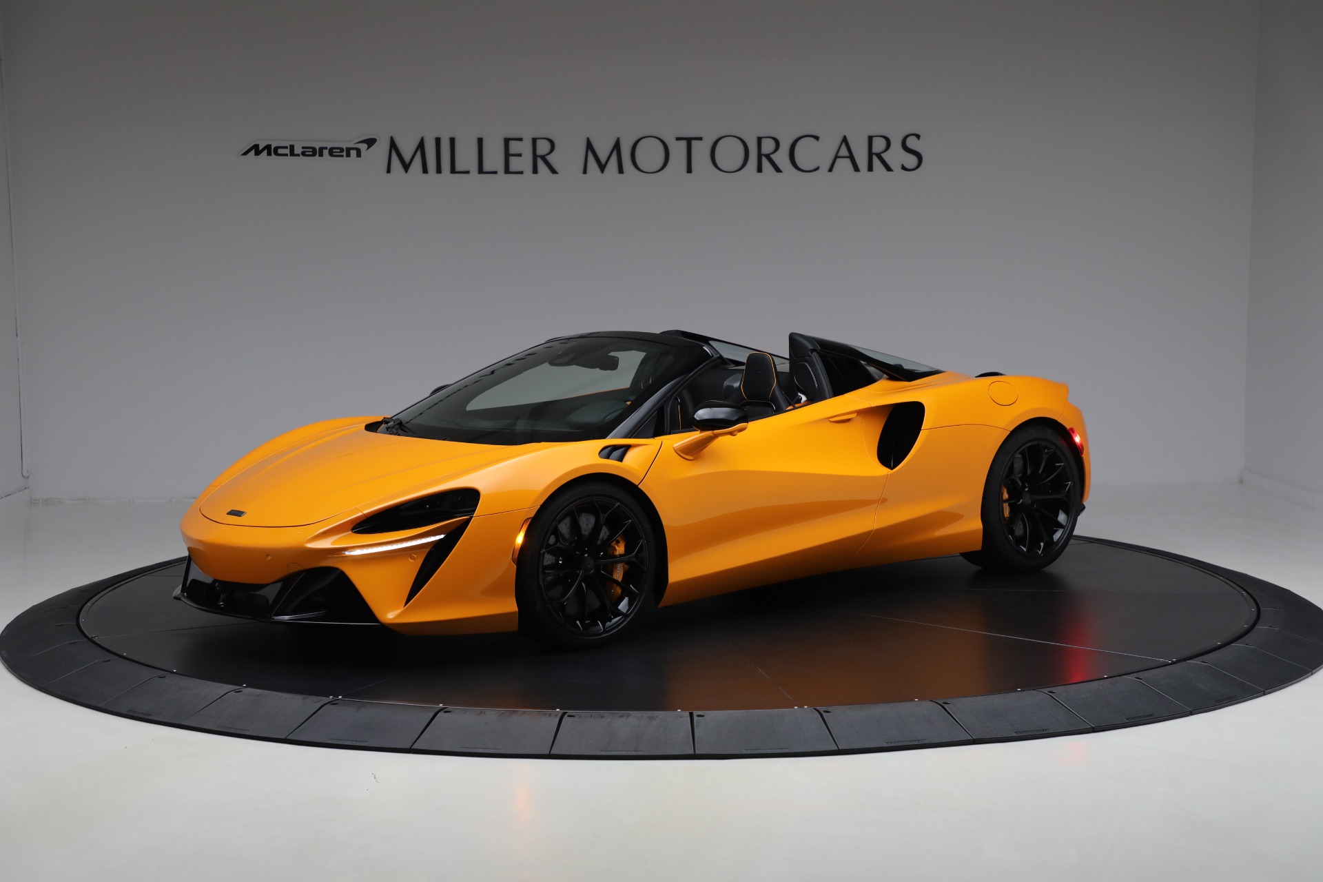 Used-2026-McLaren-Artura-Spider-TechLux