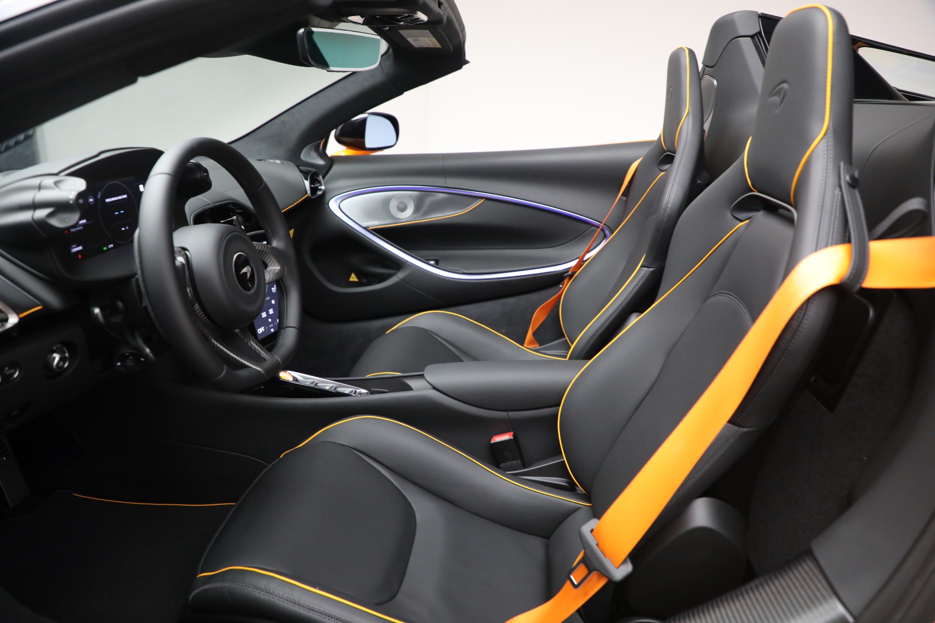 Used-2026-McLaren-Artura-Spider-TechLux
