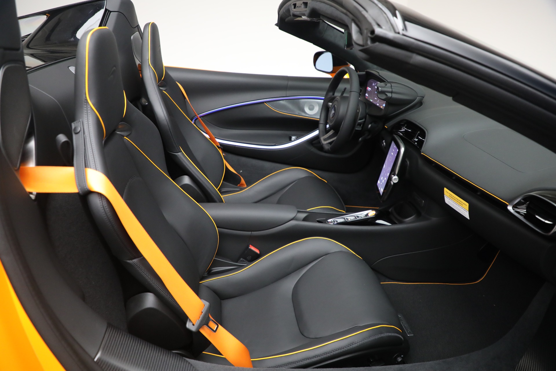Used-2026-McLaren-Artura-Spider-TechLux