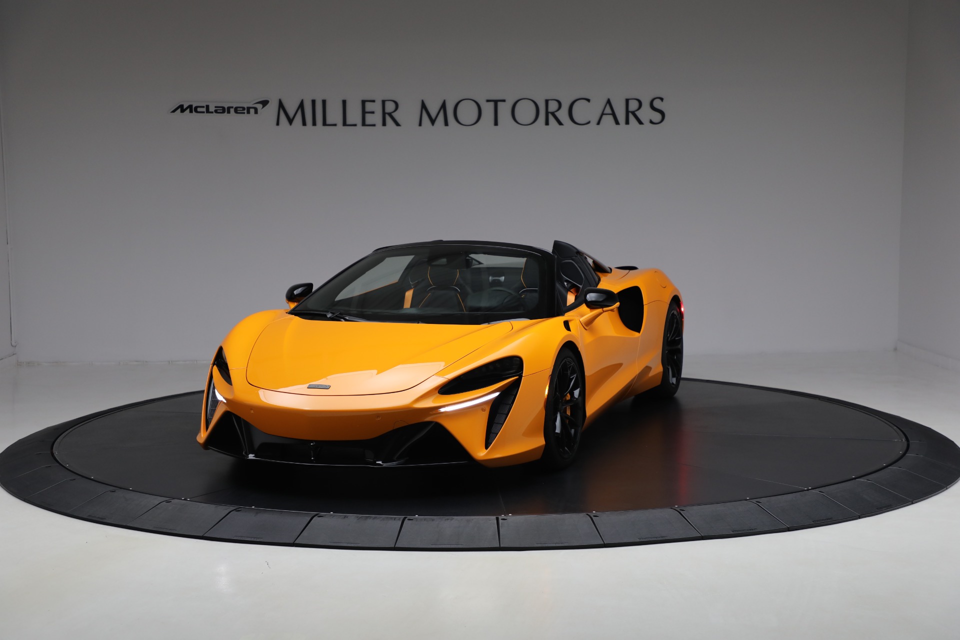 Used-2026-McLaren-Artura-Spider-TechLux