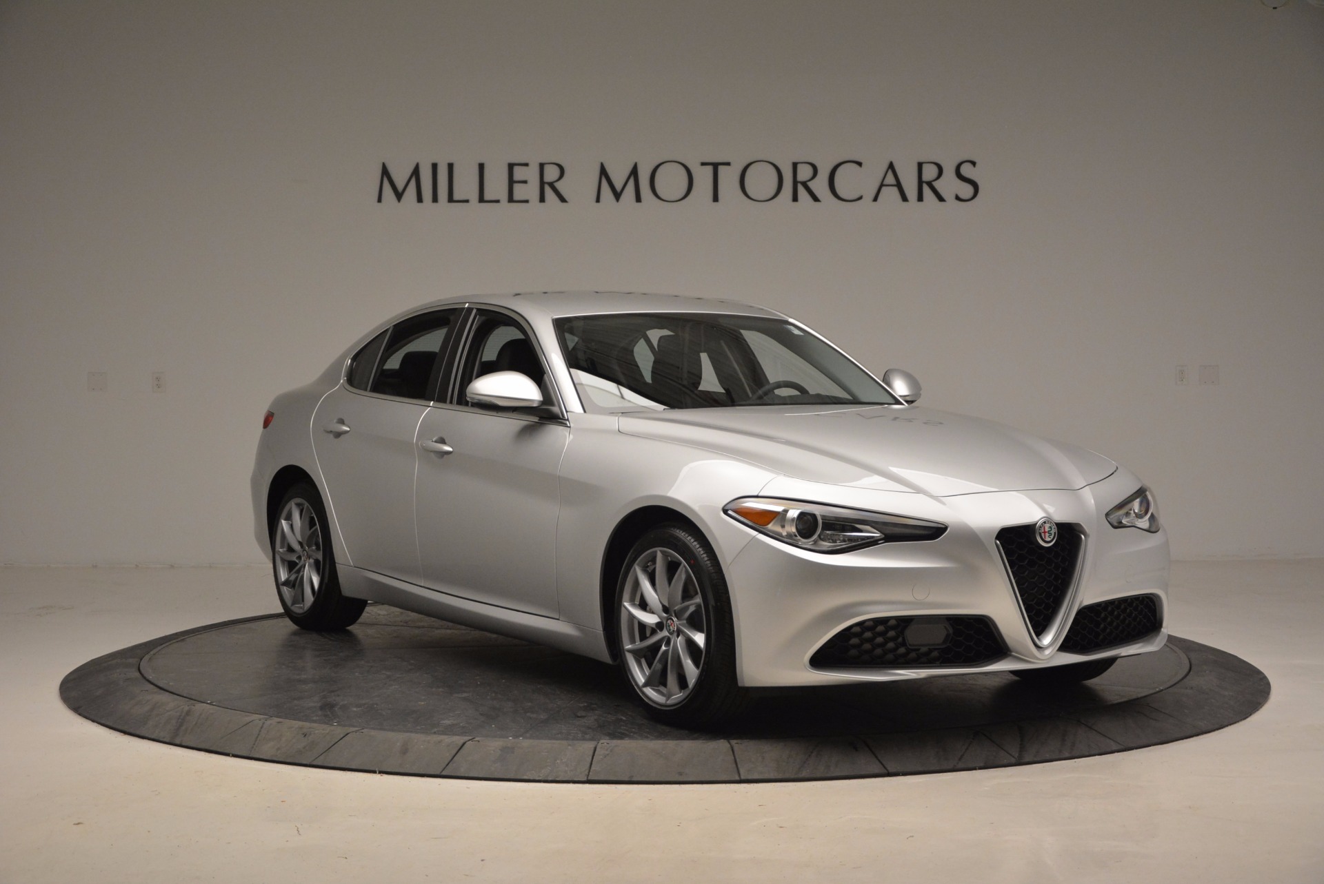New-2017-Alfa-Romeo-Giulia-Q4