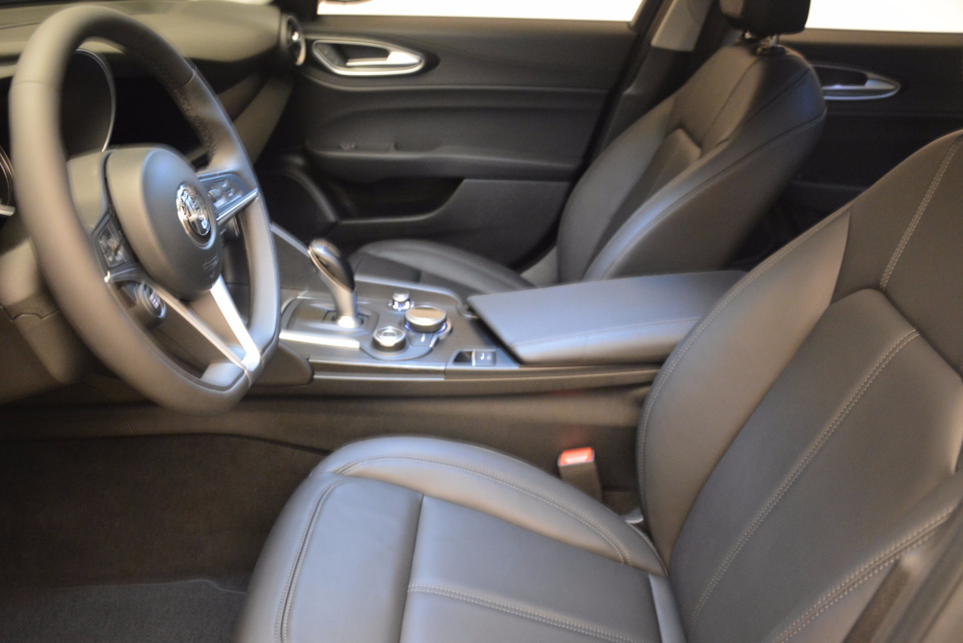 New-2017-Alfa-Romeo-Giulia-Q4