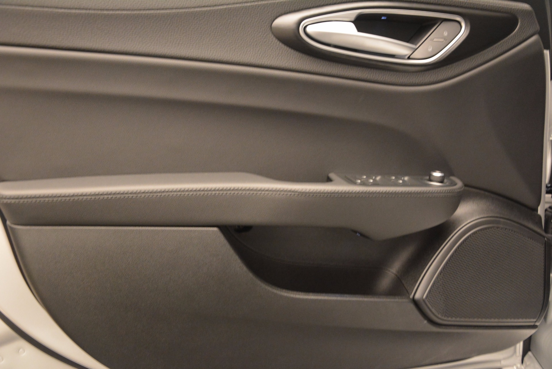 New-2017-Alfa-Romeo-Giulia-Q4