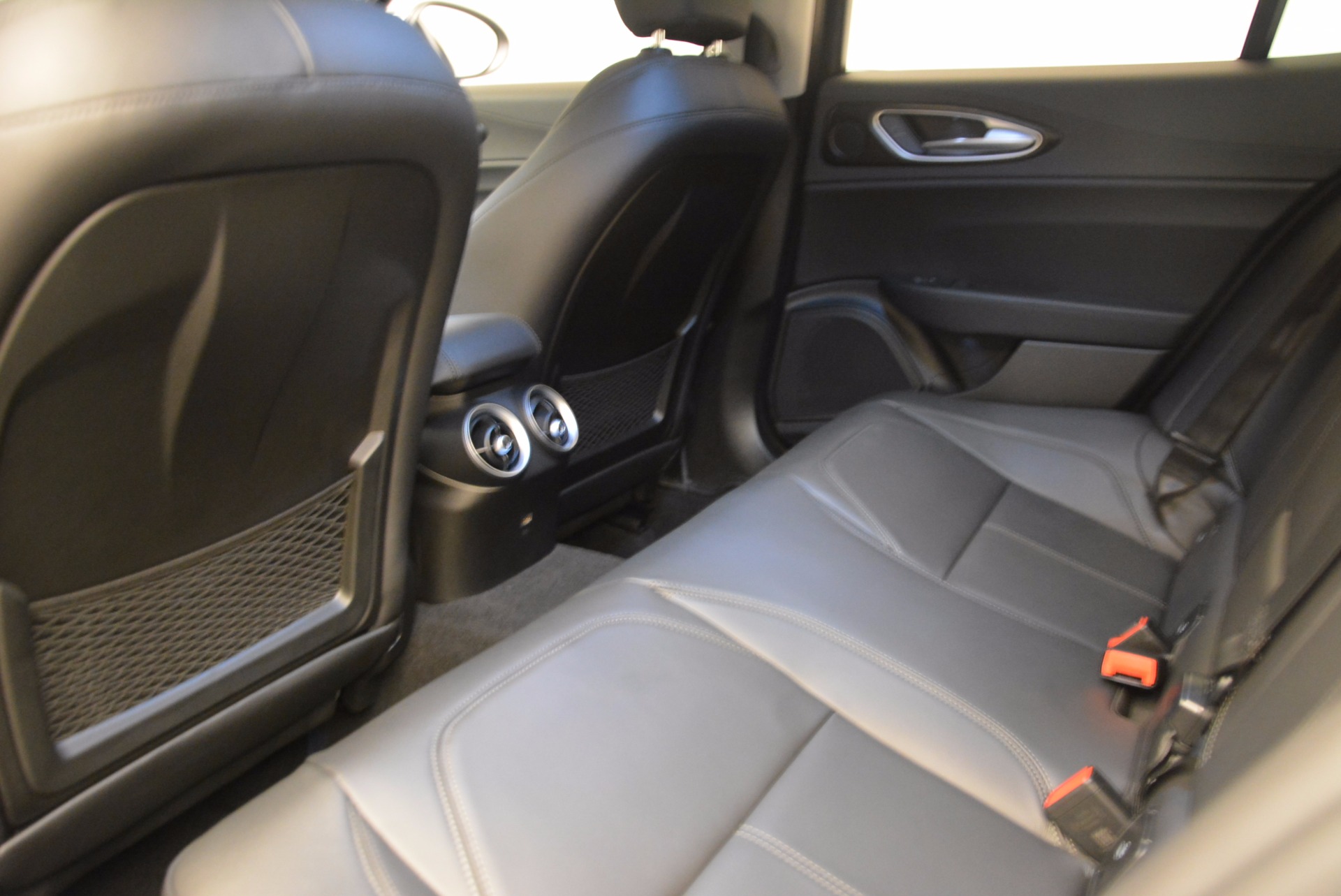 New-2017-Alfa-Romeo-Giulia-Q4