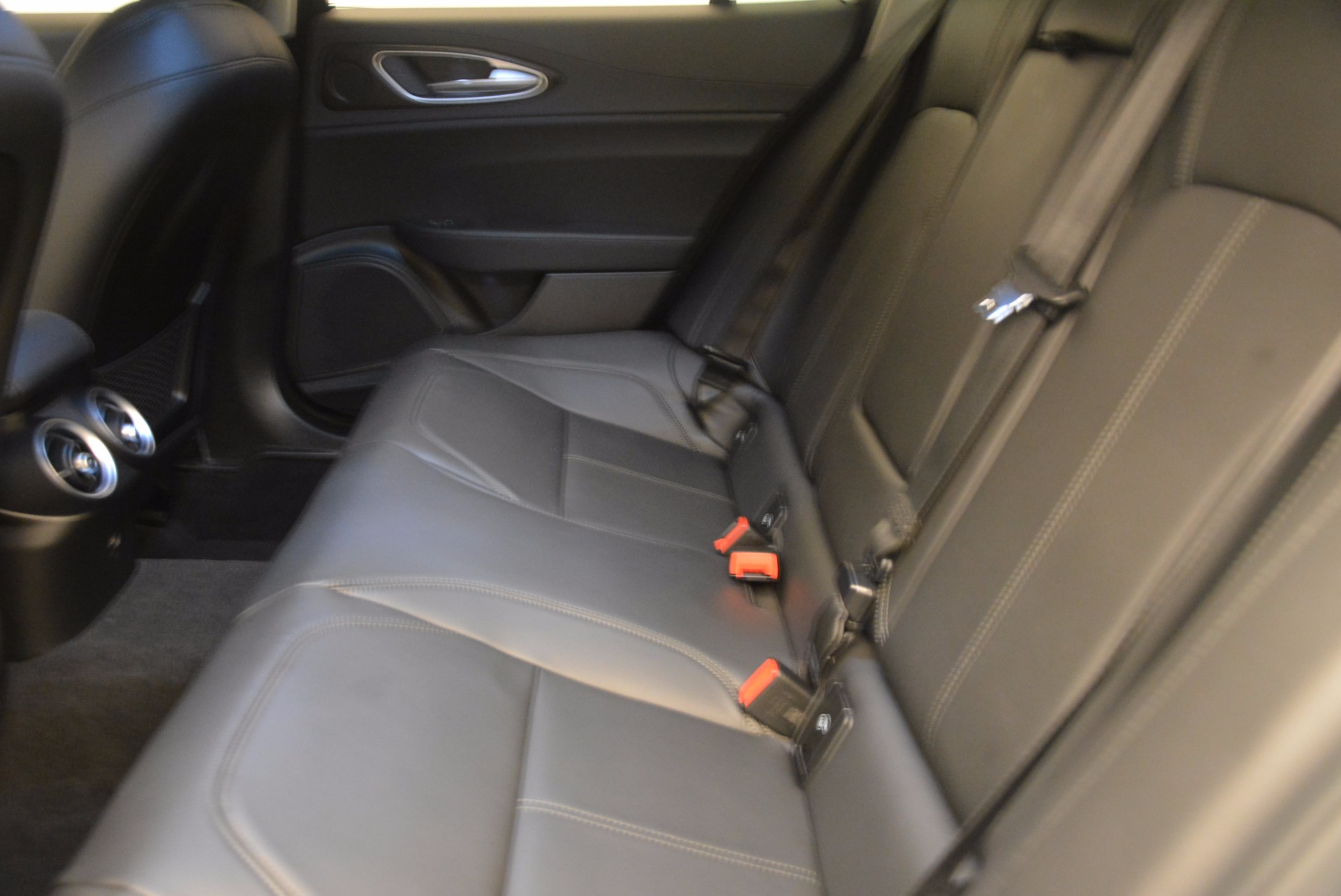 New-2017-Alfa-Romeo-Giulia-Q4