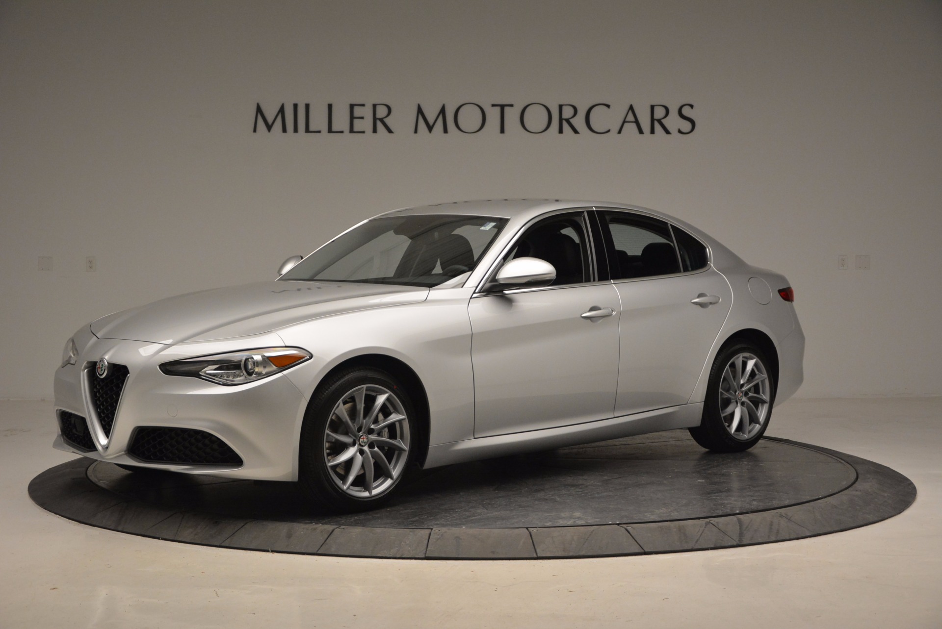 New-2017-Alfa-Romeo-Giulia-Q4