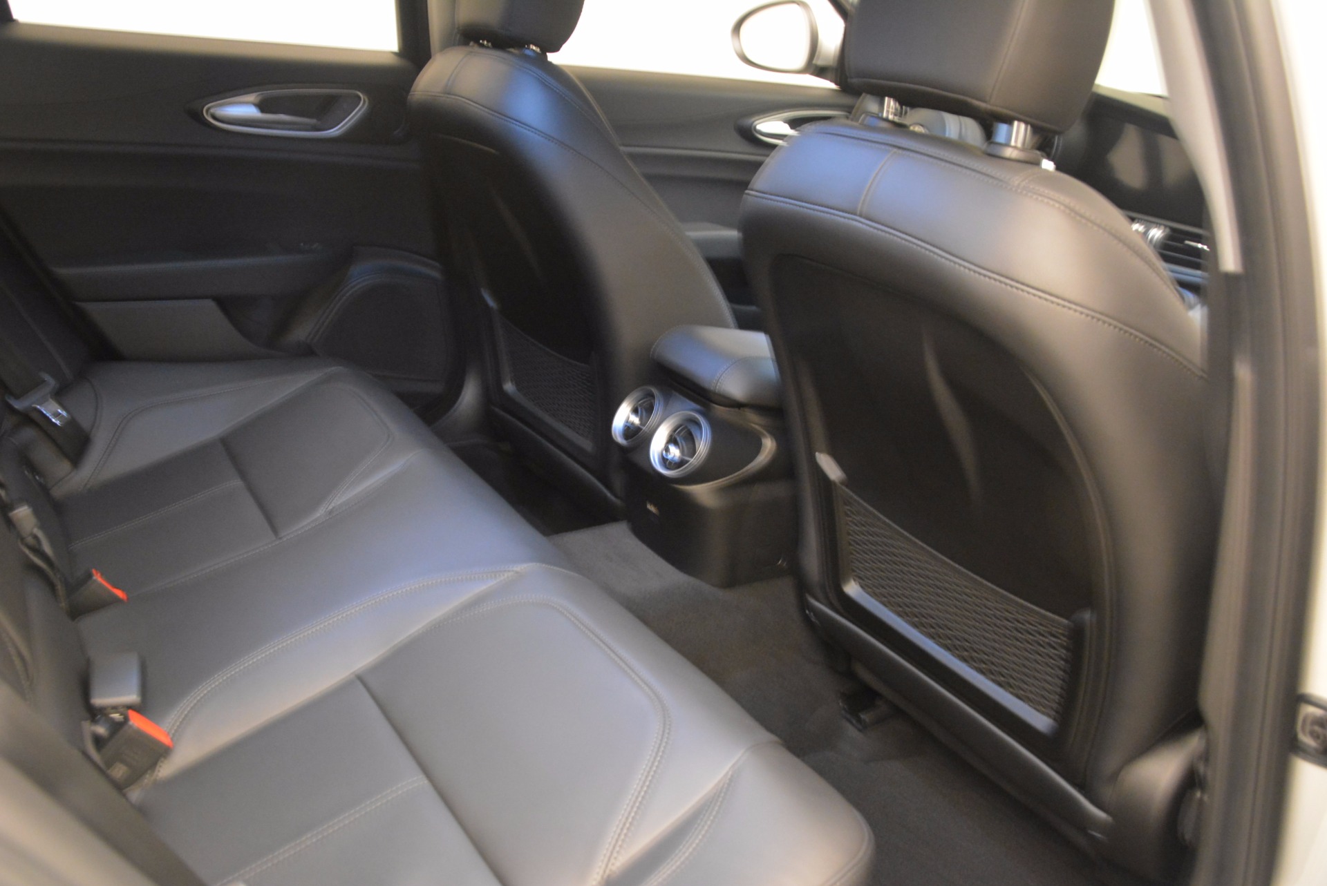 New-2017-Alfa-Romeo-Giulia-Q4