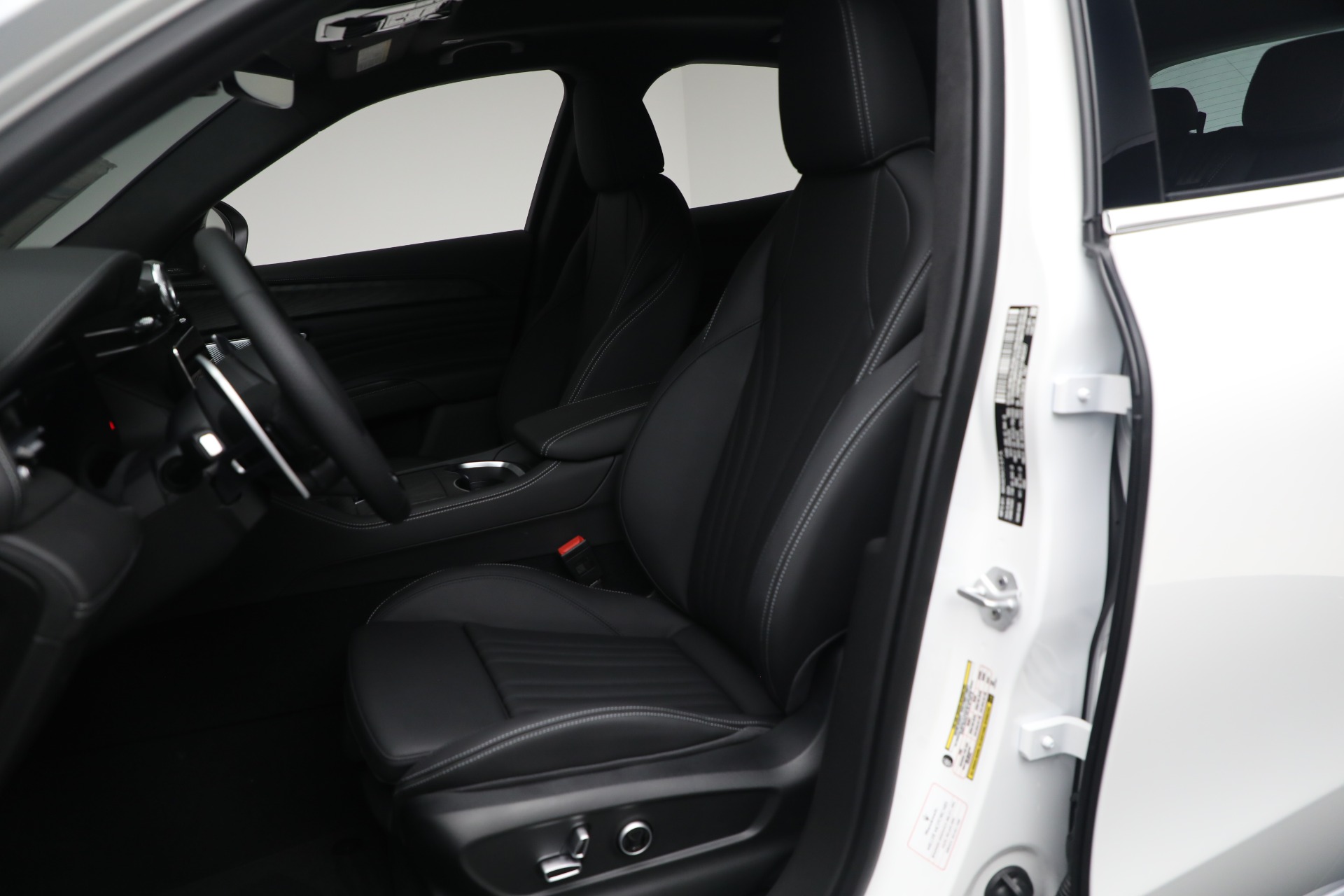 Used-2025-Maserati-Grecale