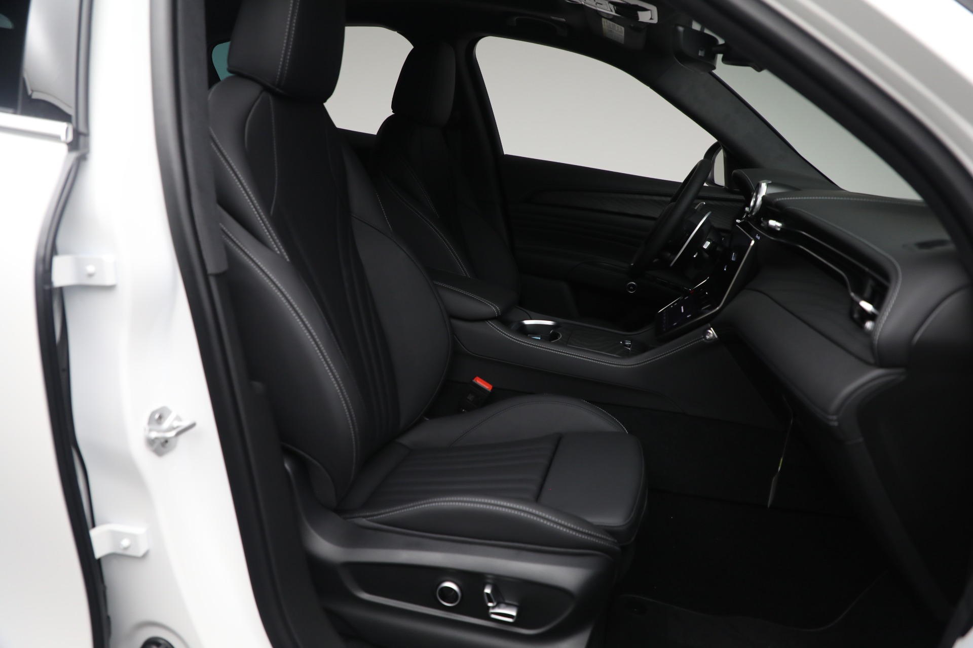 Used-2025-Maserati-Grecale