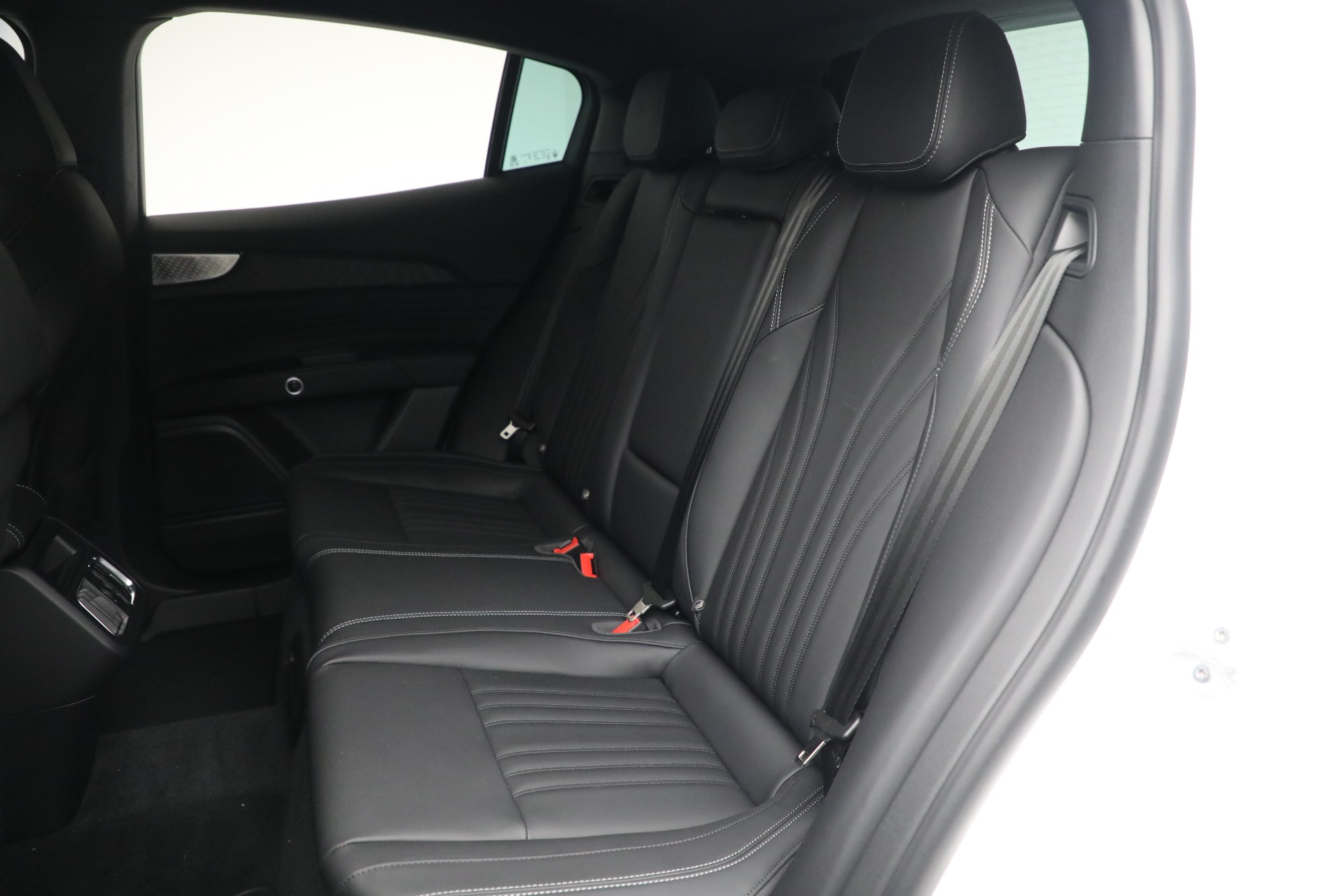 Used-2025-Maserati-Grecale