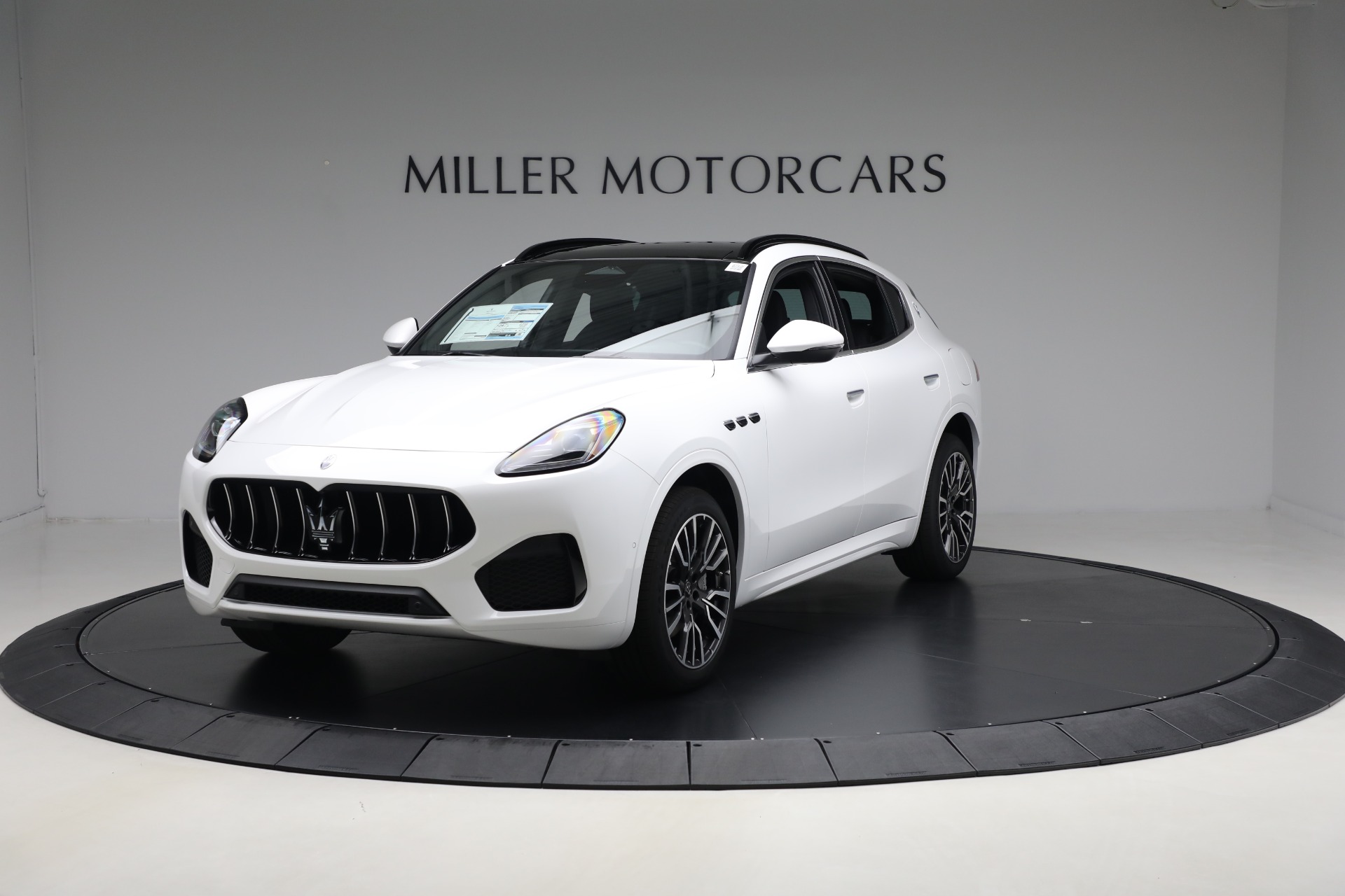 Used-2025-Maserati-Grecale