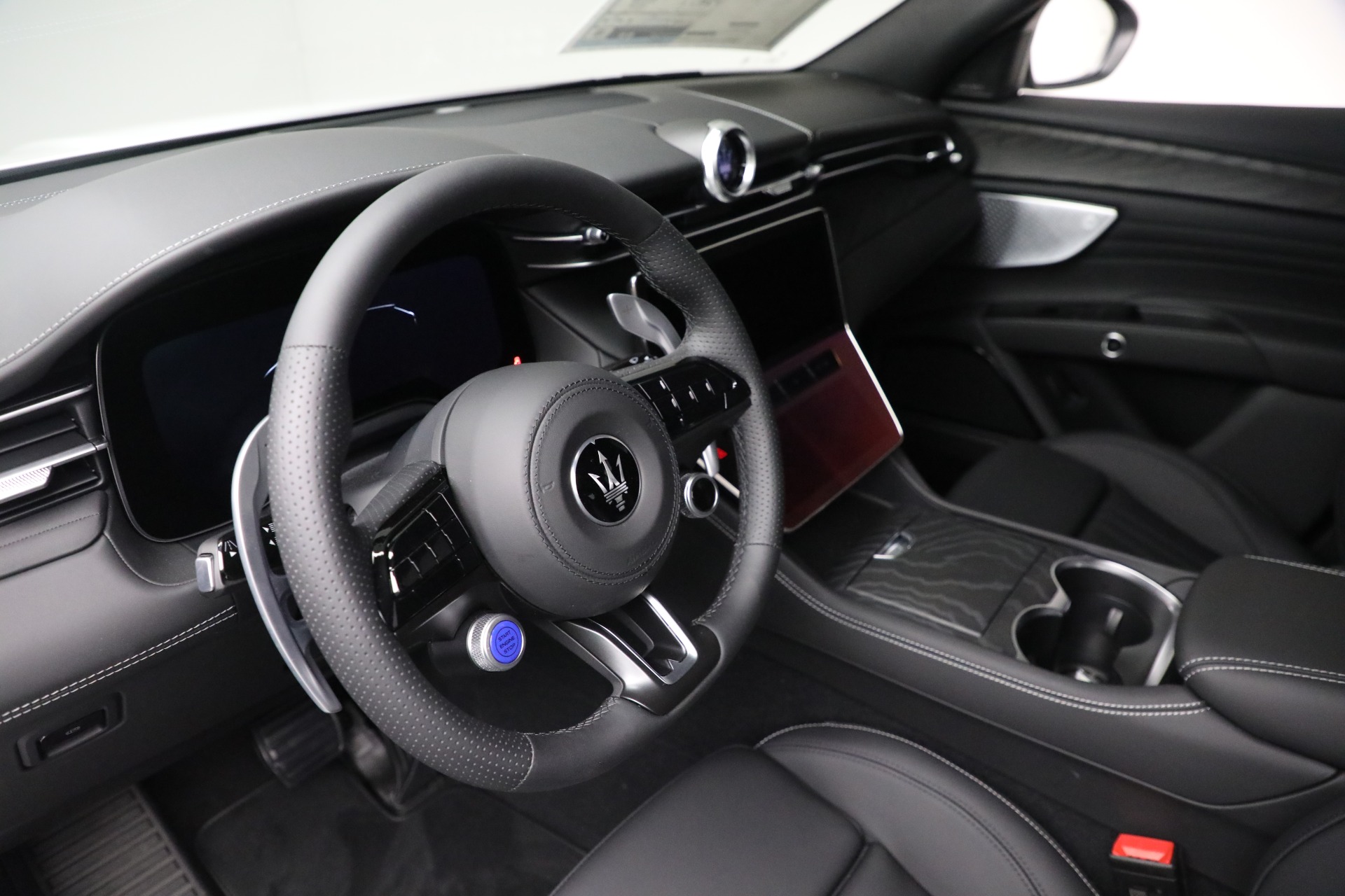 Used-2025-Maserati-Grecale