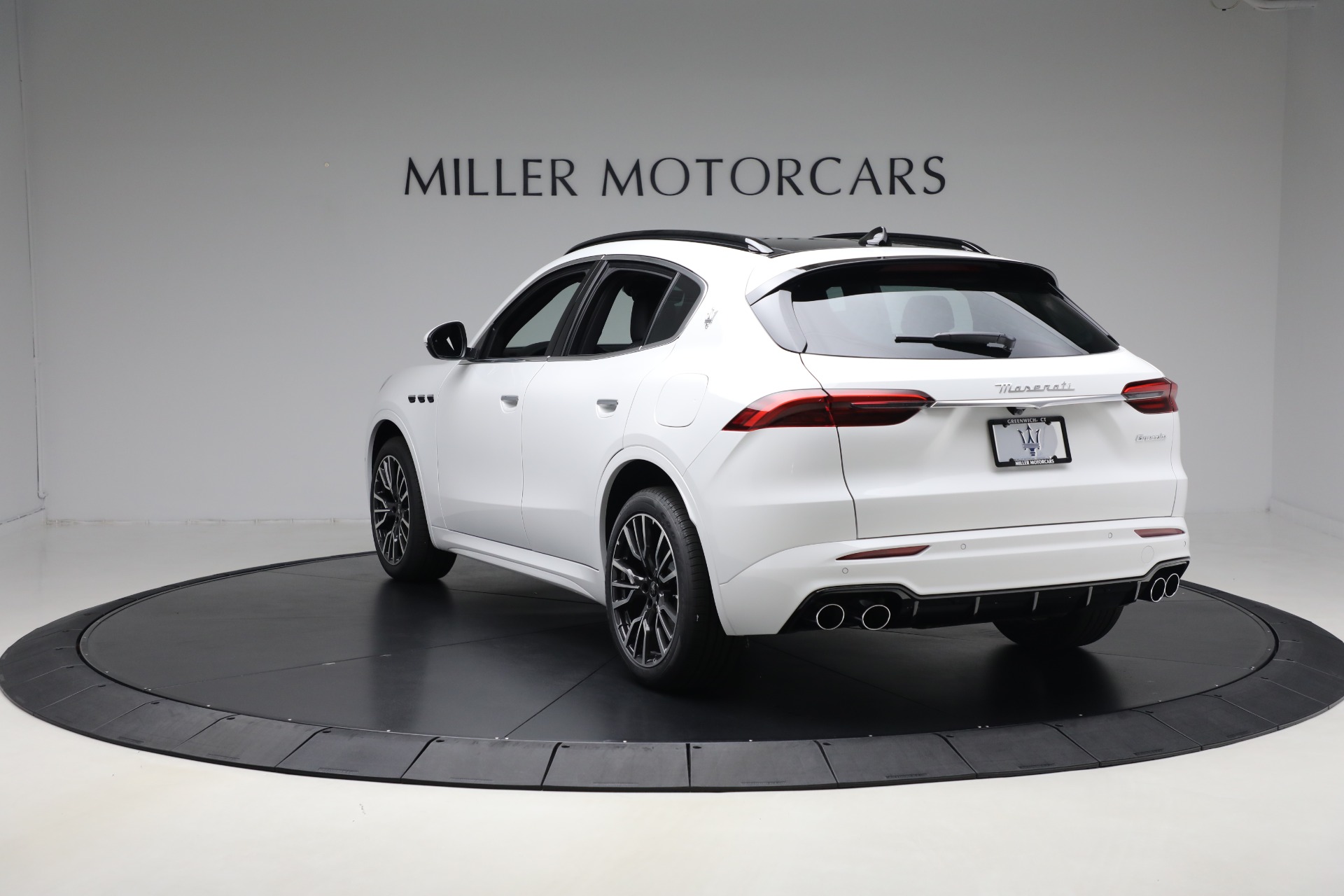 Used-2025-Maserati-Grecale