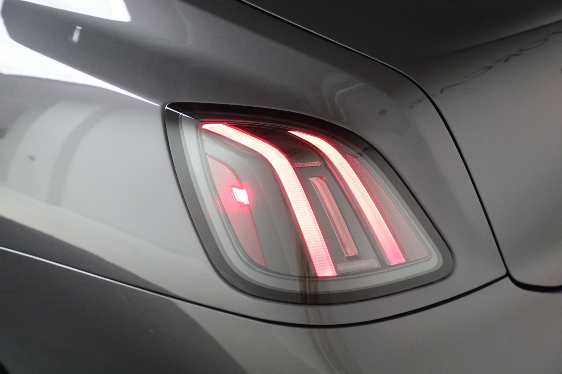 Used-2025-Rolls-Royce-Black-Badge-Ghost