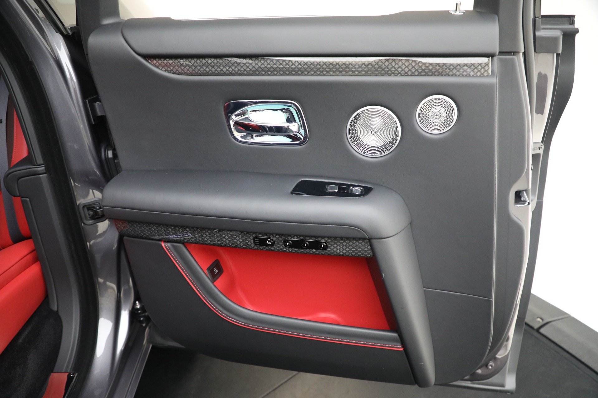 Used-2025-Rolls-Royce-Black-Badge-Ghost