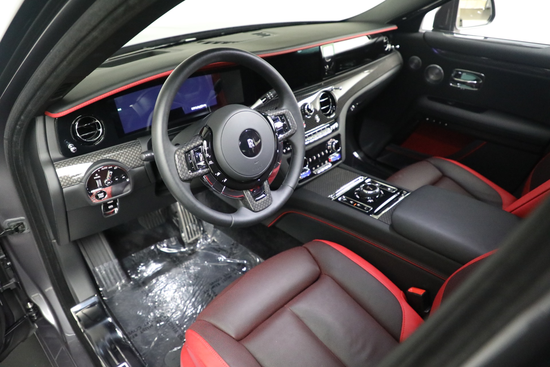 Used-2025-Rolls-Royce-Black-Badge-Ghost