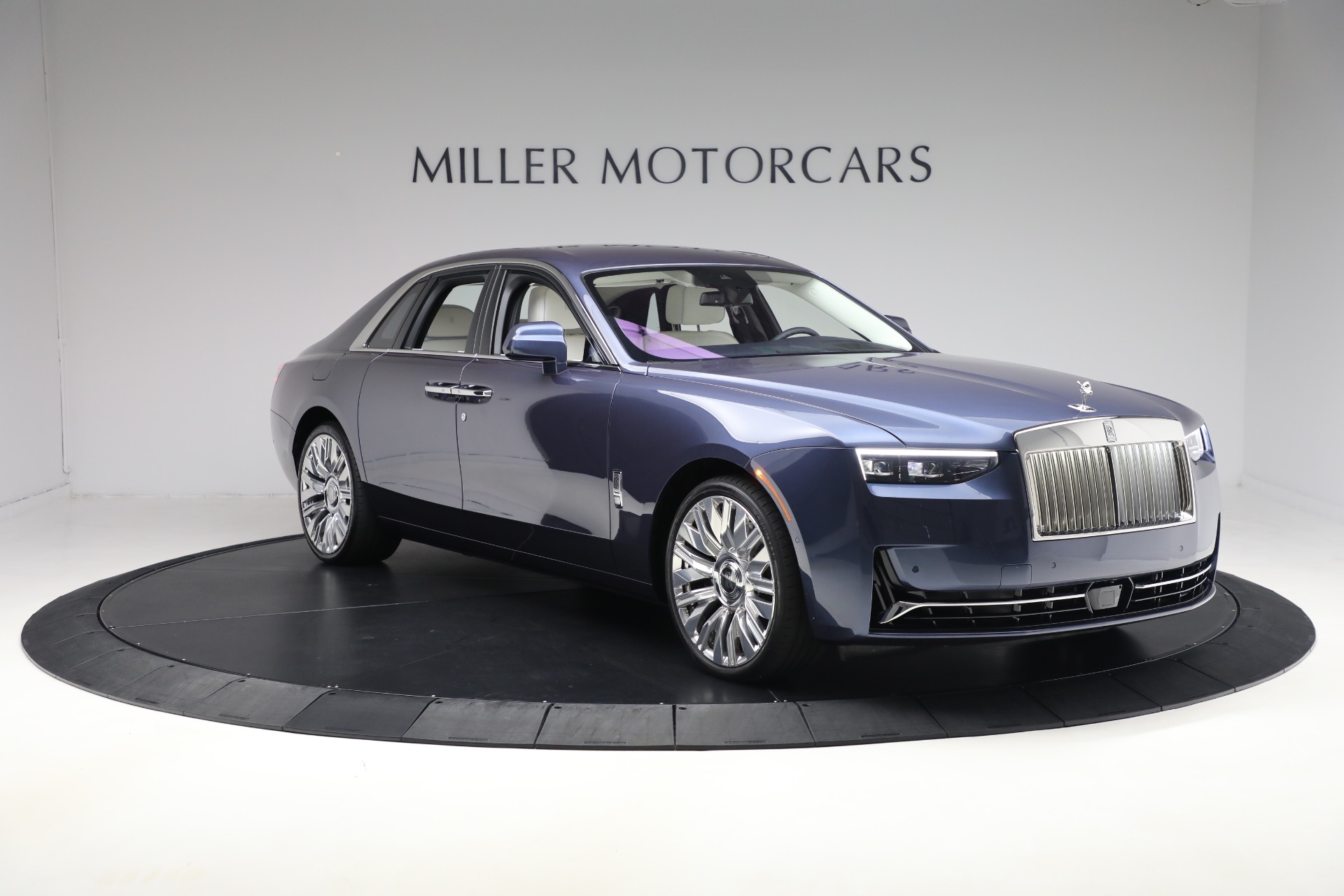 Used-2025-Rolls-Royce-Ghost