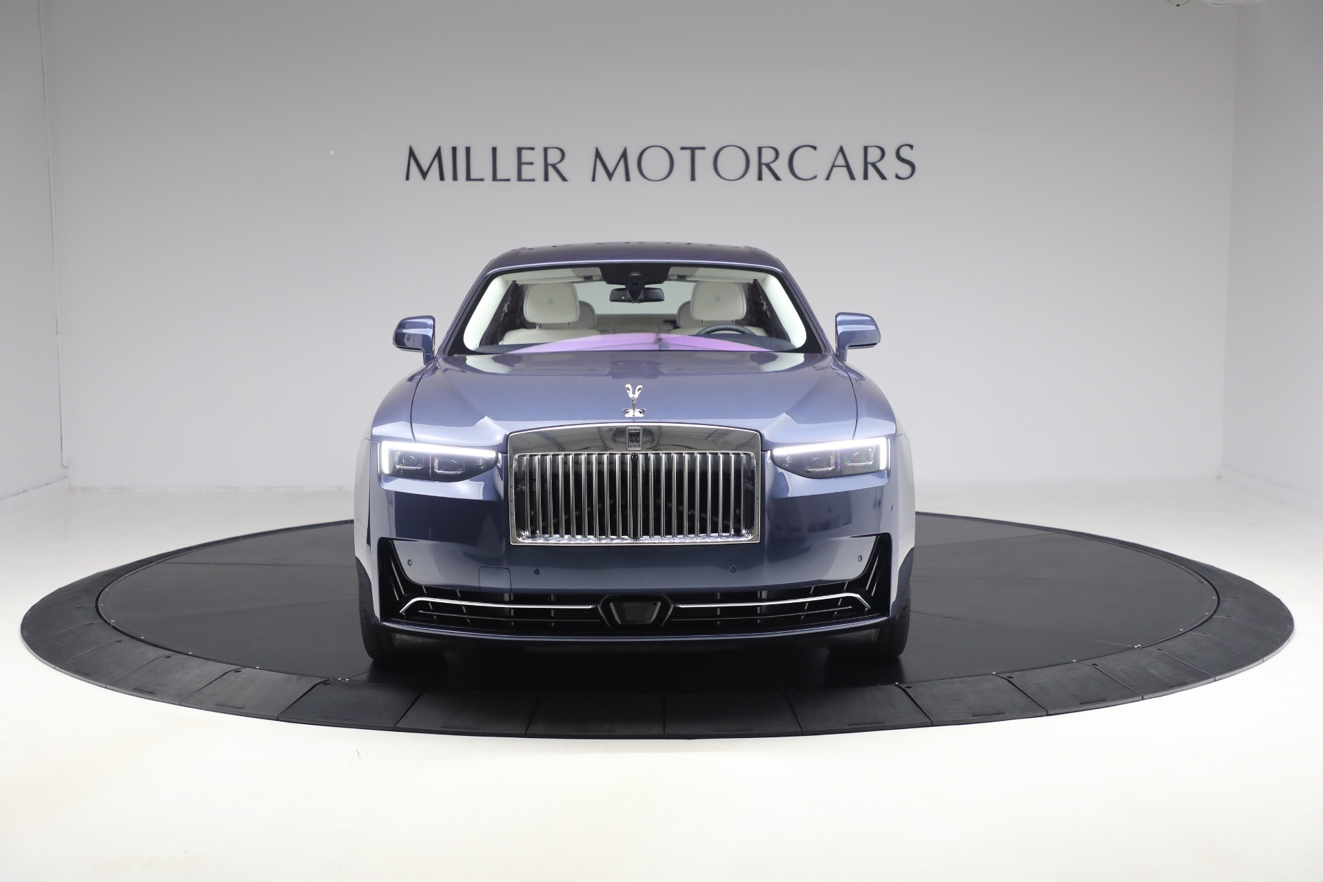 Used-2025-Rolls-Royce-Ghost