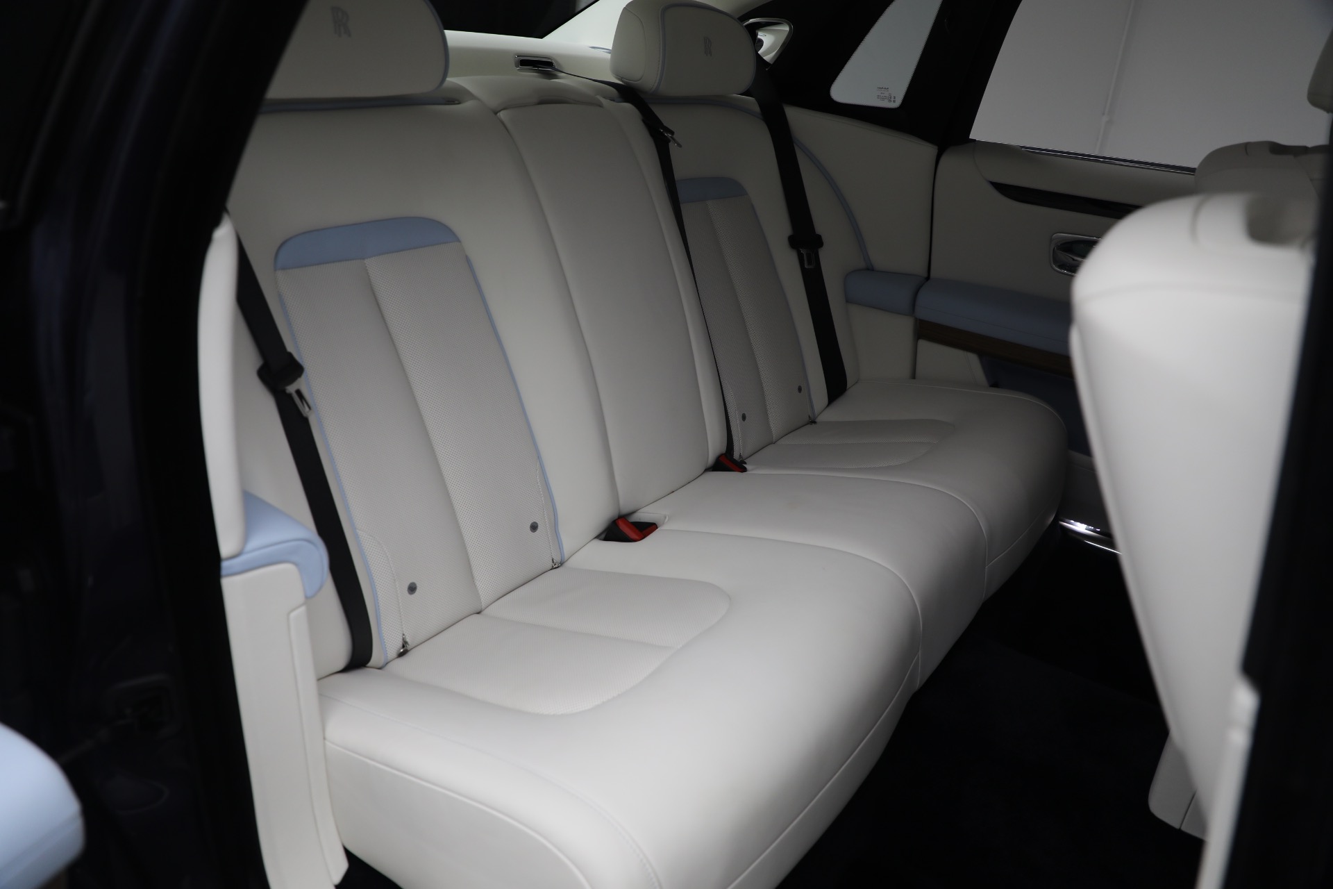 Used-2025-Rolls-Royce-Ghost