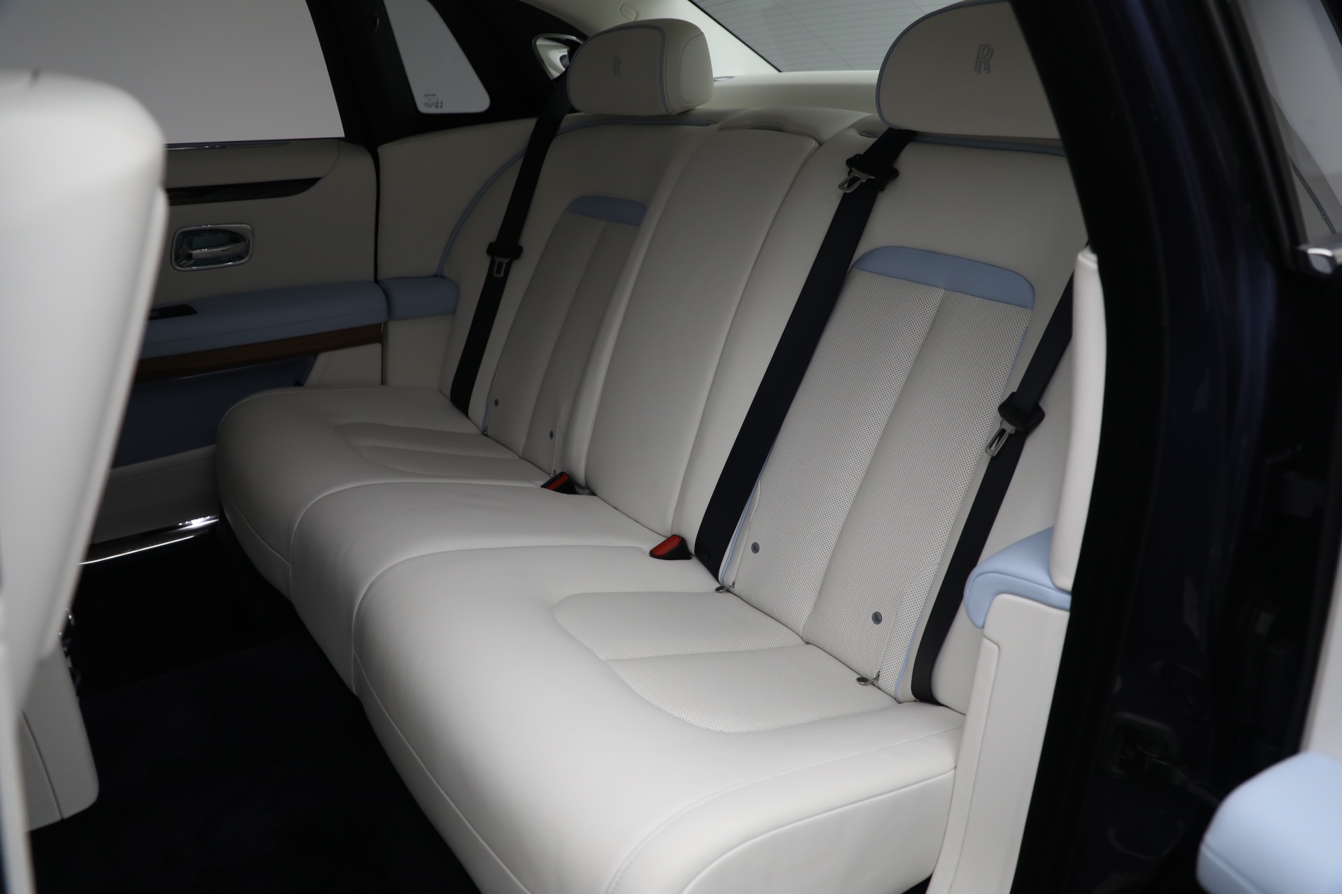 Used-2025-Rolls-Royce-Ghost