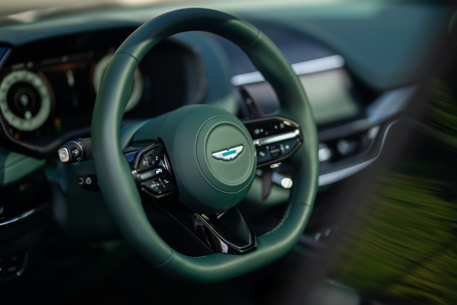 New-2025-Aston-Martin-DBX-707