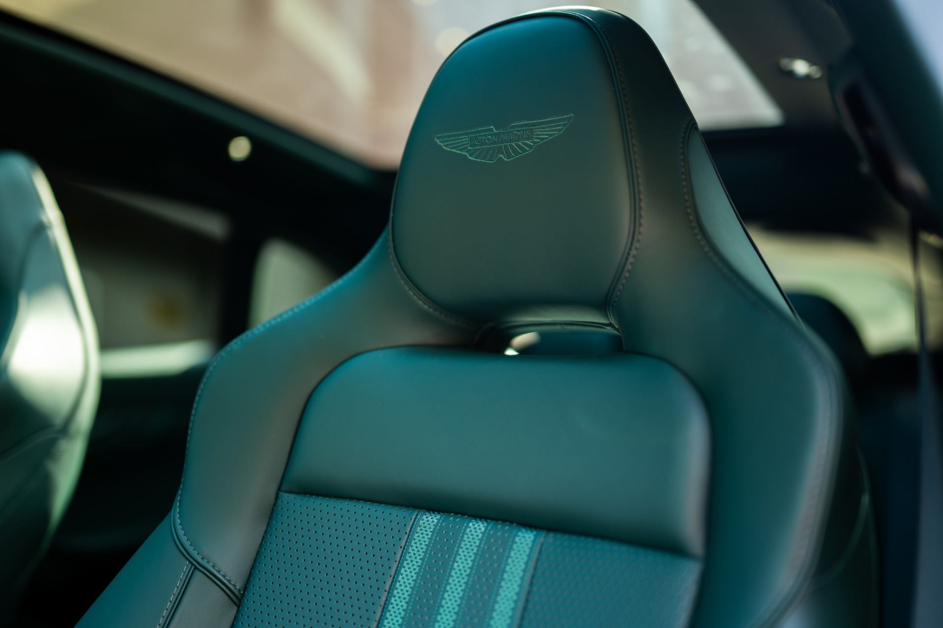 New-2025-Aston-Martin-DBX-707